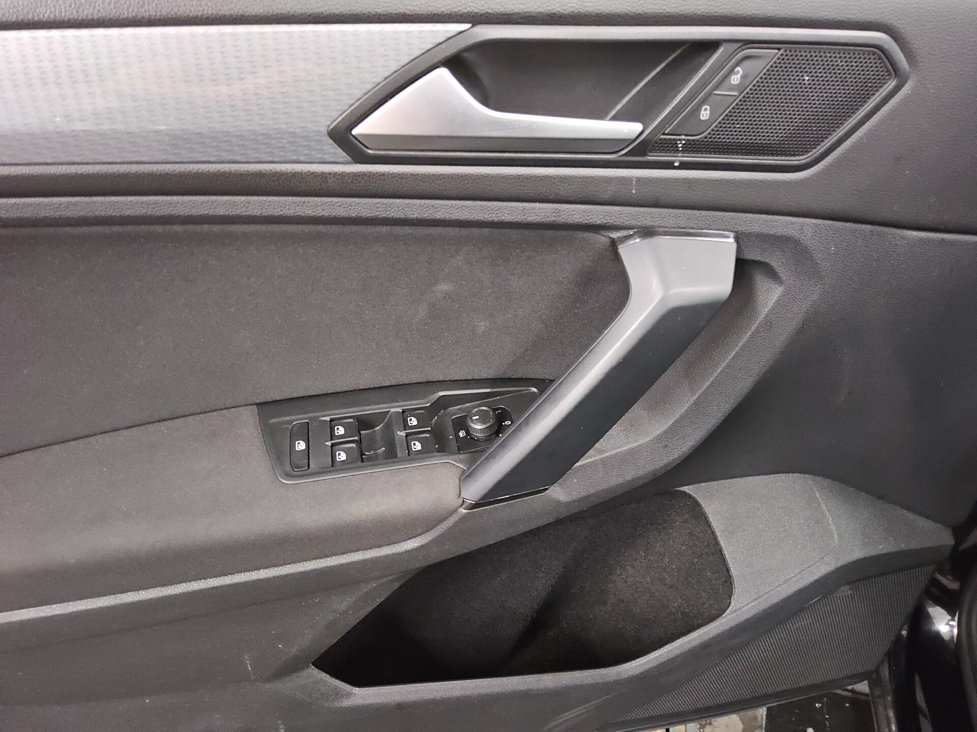 Volkswagen Tiguan 2.0 TDI Life 9
