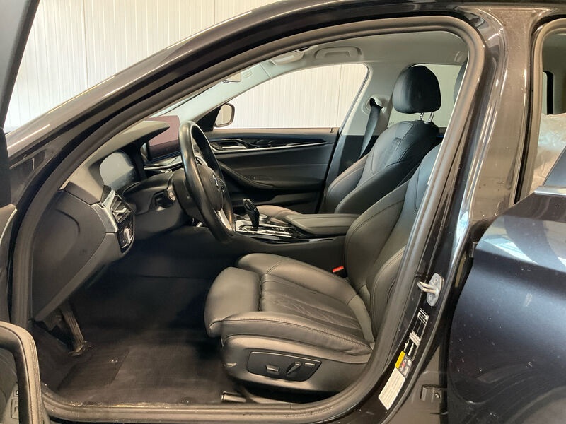 BMW 530e Touring KLIMAAUT LED SHZ PDC AHK 6