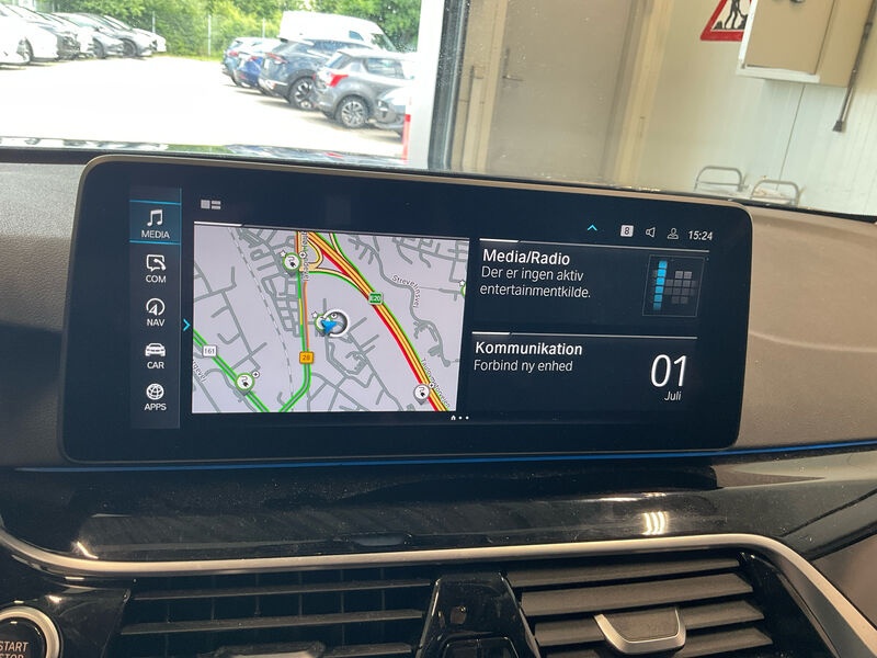 BMW 530e Touring KLIMAAUT LED SHZ PDC AHK 8
