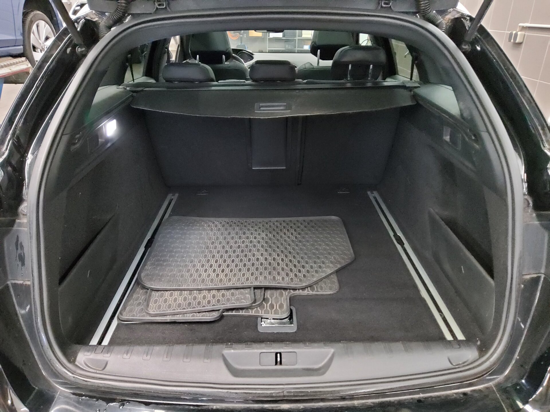 Peugeot 308 1.6 GT-Line T-Leder Navi LED PDC 12
