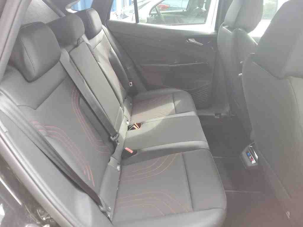 Volkswagen ID.5 NAVI LED PANO SHZ PDC 7