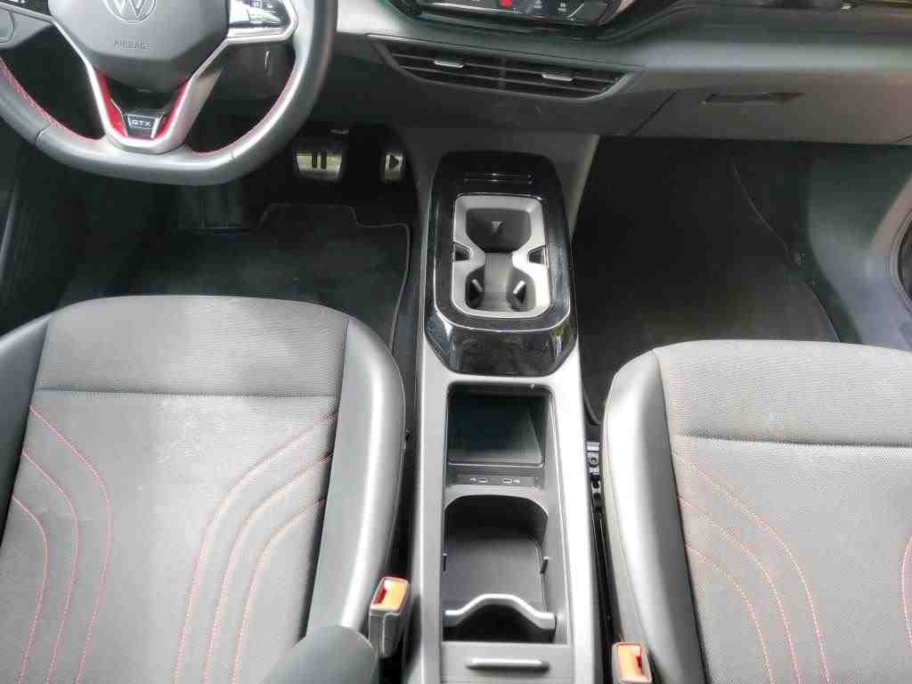 Volkswagen ID.5 NAVI LED PANO SHZ PDC 6