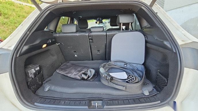 Mercedes-Benz EQA 300 Progressive LEDER NAVI KLIMAAUT LED SHZ 10