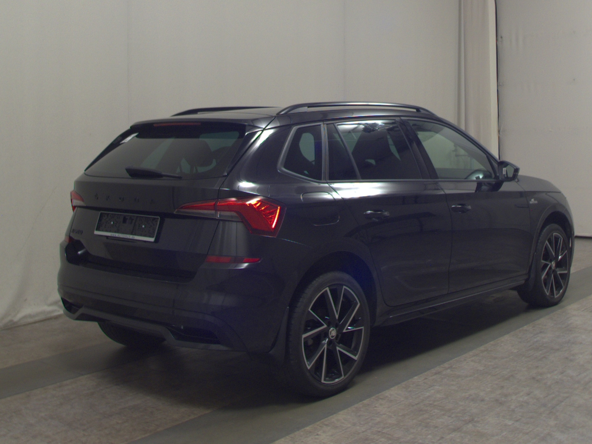 Skoda Kamiq 1.5 TSI Monte Carlo LED vc Shz Pano AHK 4
