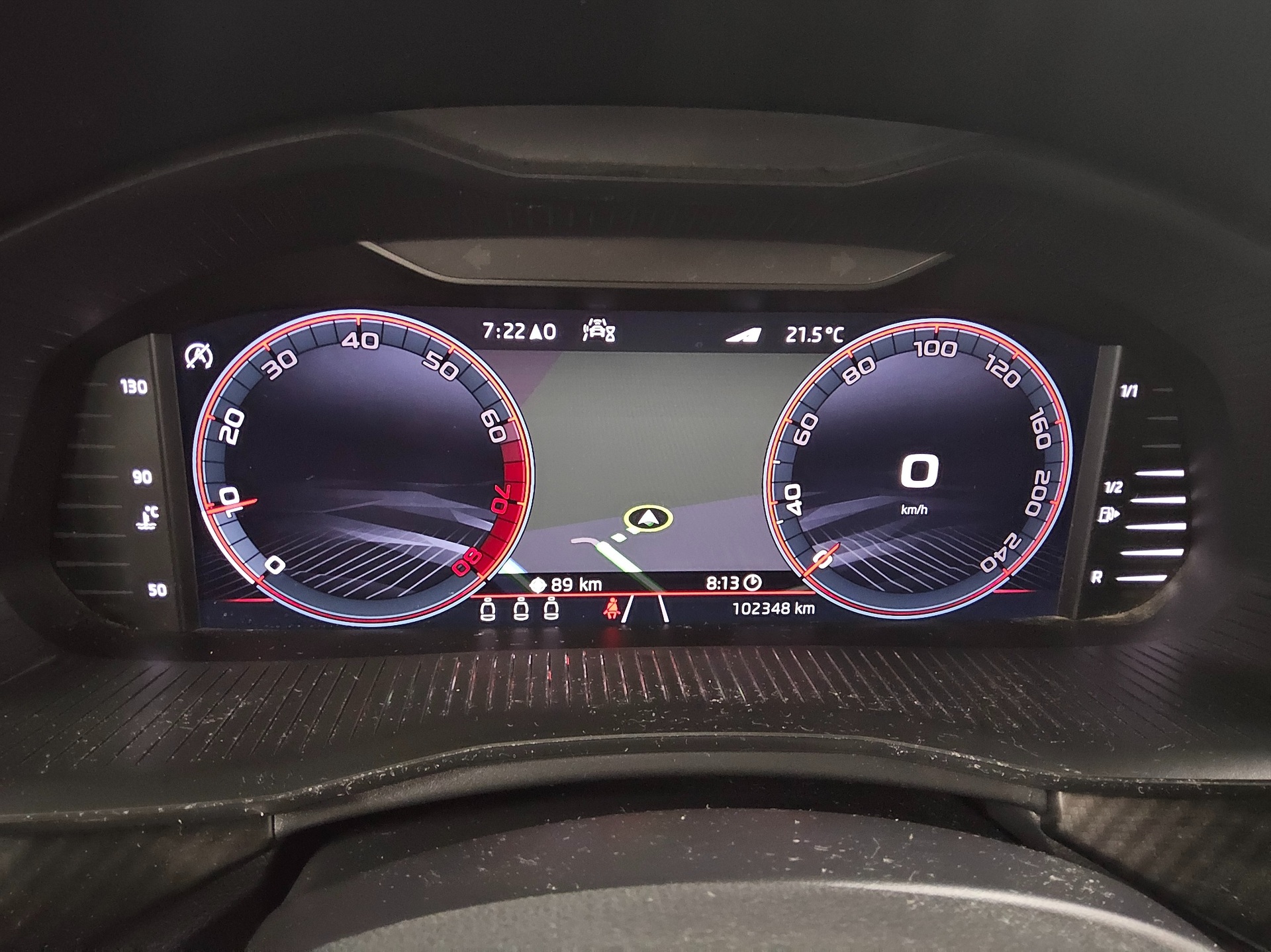 Skoda Kamiq 1.5 TSI Monte Carlo LED vc Shz Pano AHK 8
