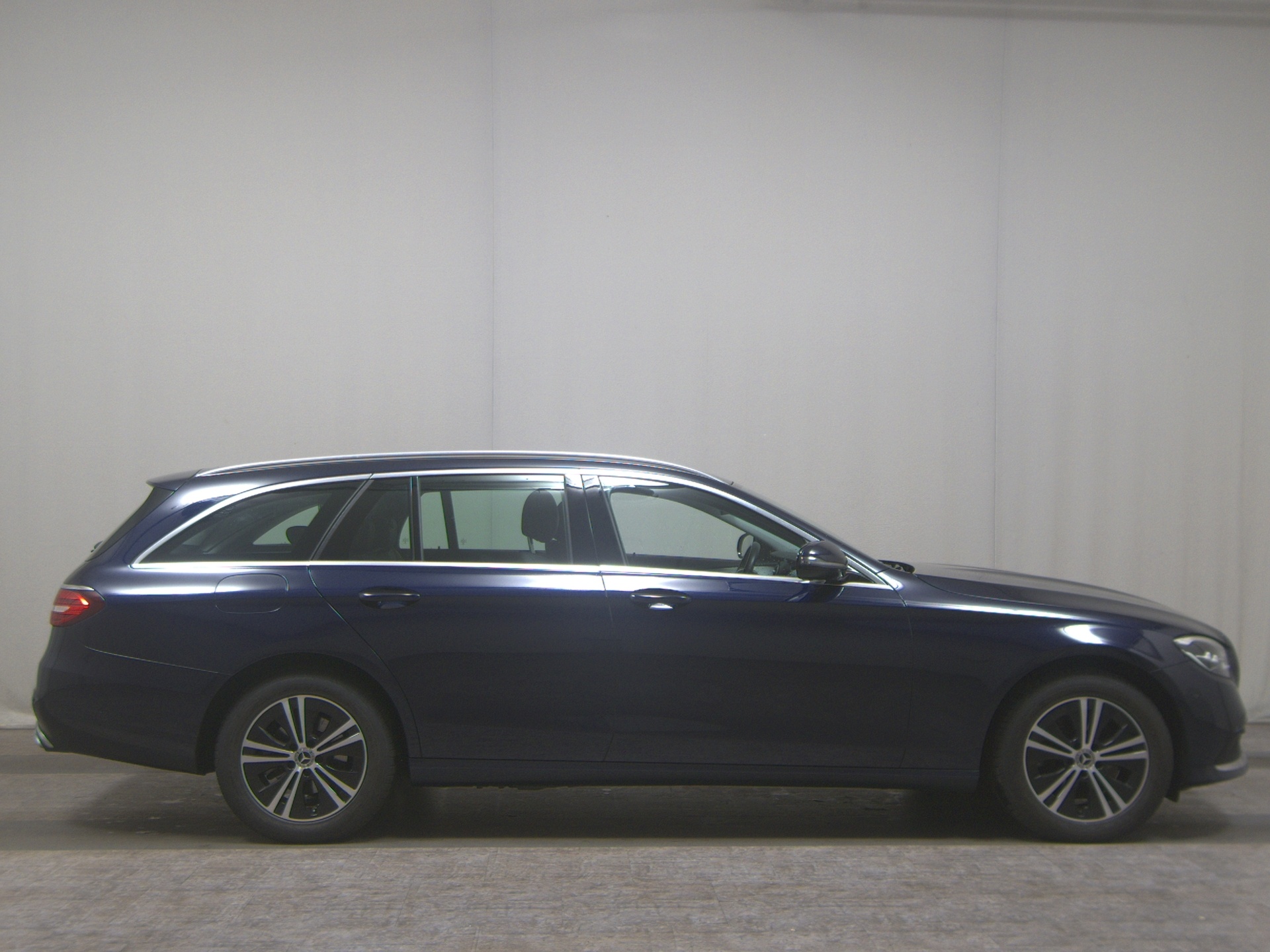 Mercedes-Benz E 220 T d 4M Avantgarde Leder Navi Widescr. RFK
