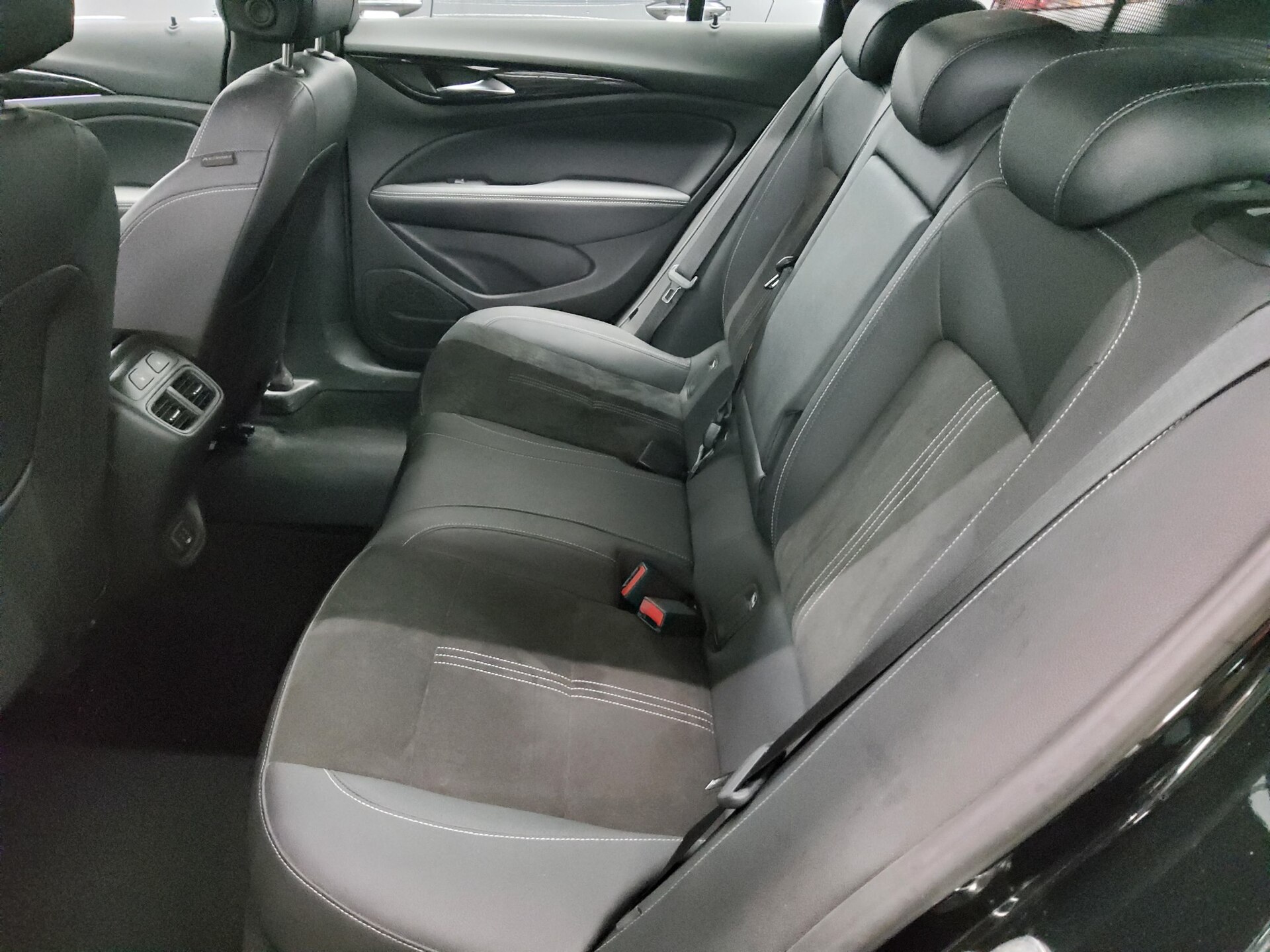Opel Insignia ST 1.5 D Elegance Navi LED RFK Alcantara SHZ 13
