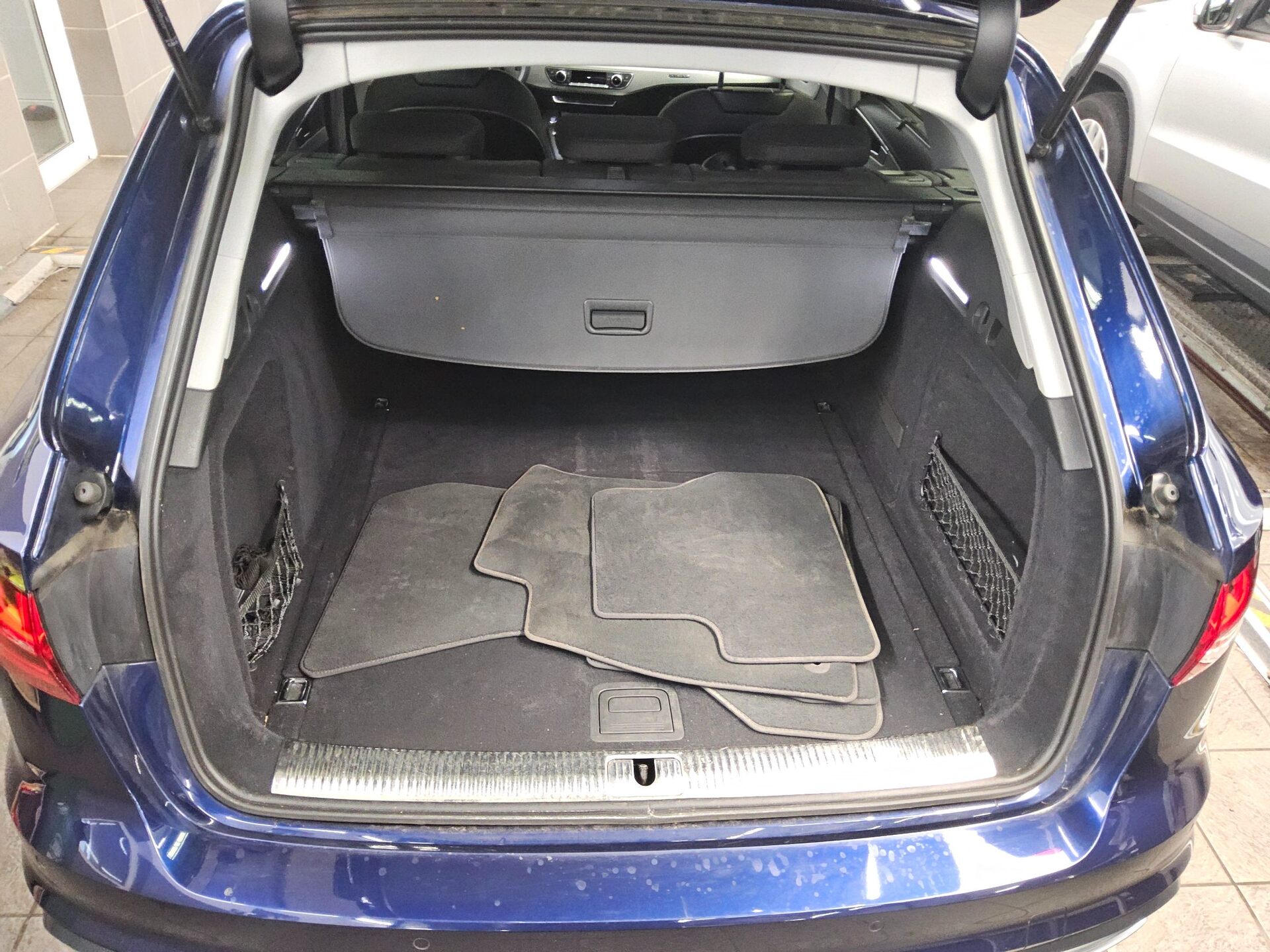 Audi A4 Avant 40 TDI Qu. advanced Navi LED HuD RFK 11