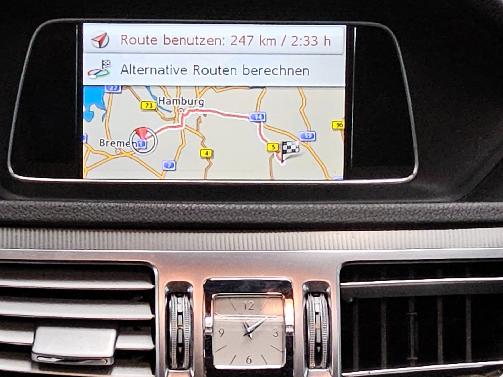 Mercedes-Benz E 220 T BT Avantgarde T-Leder Navi LED GSD AHK 7