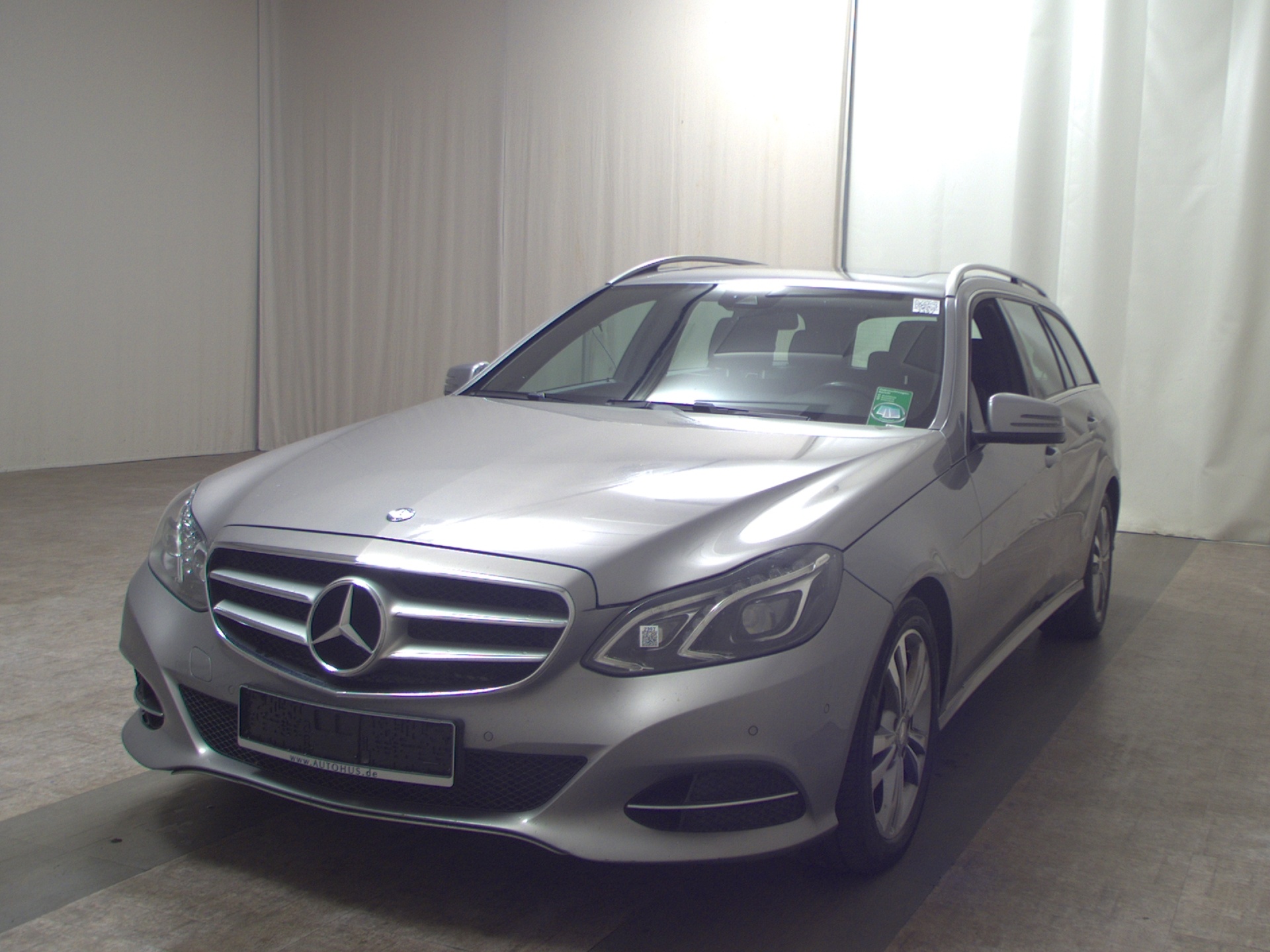 Mercedes-Benz E 220 T BT Avantgarde T-Leder Navi LED GSD AHK 2