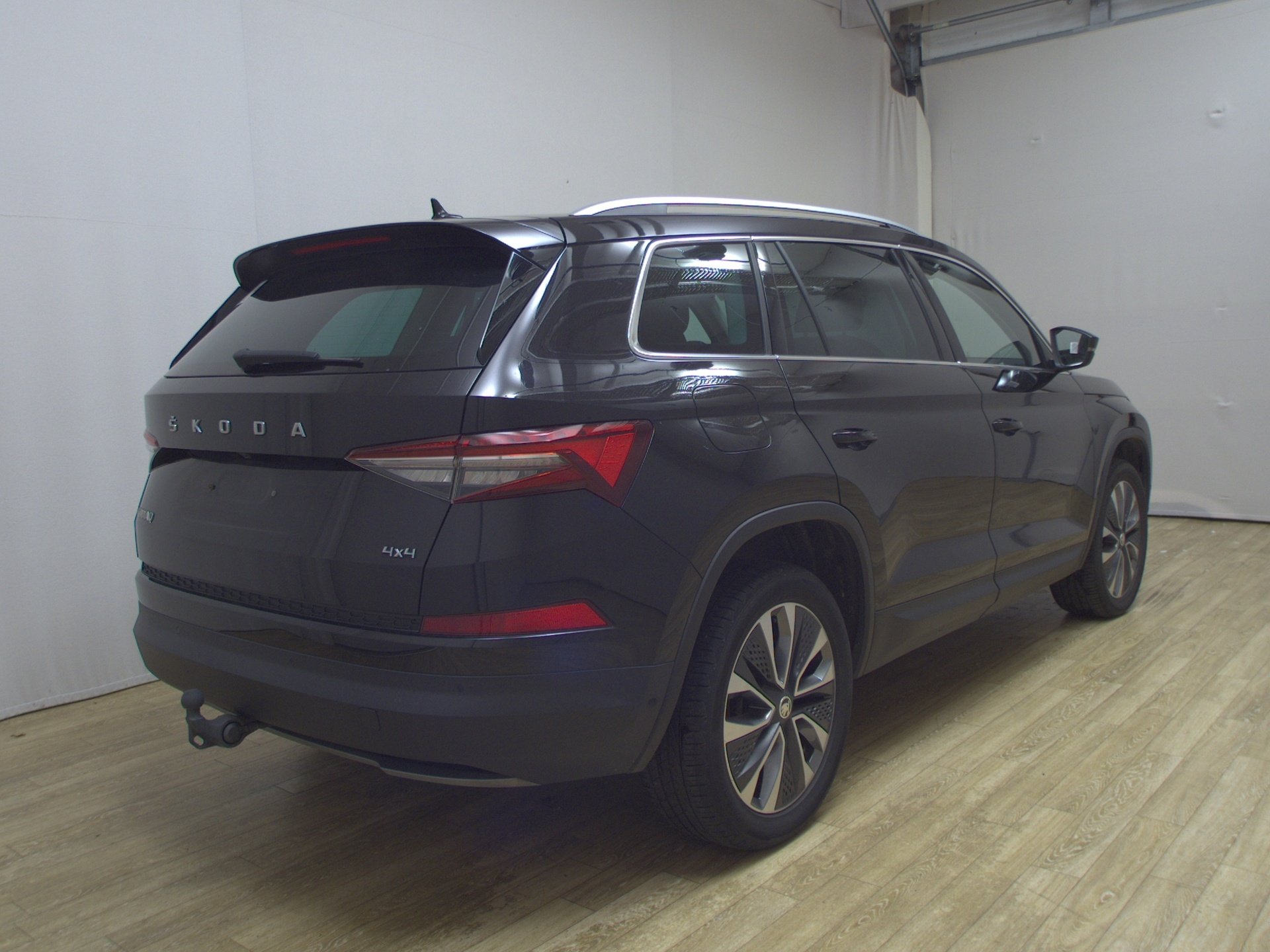Skoda Kodiaq 2.0 TDI 4x4 Tour Pano vc StandHzg DCC AHK 4