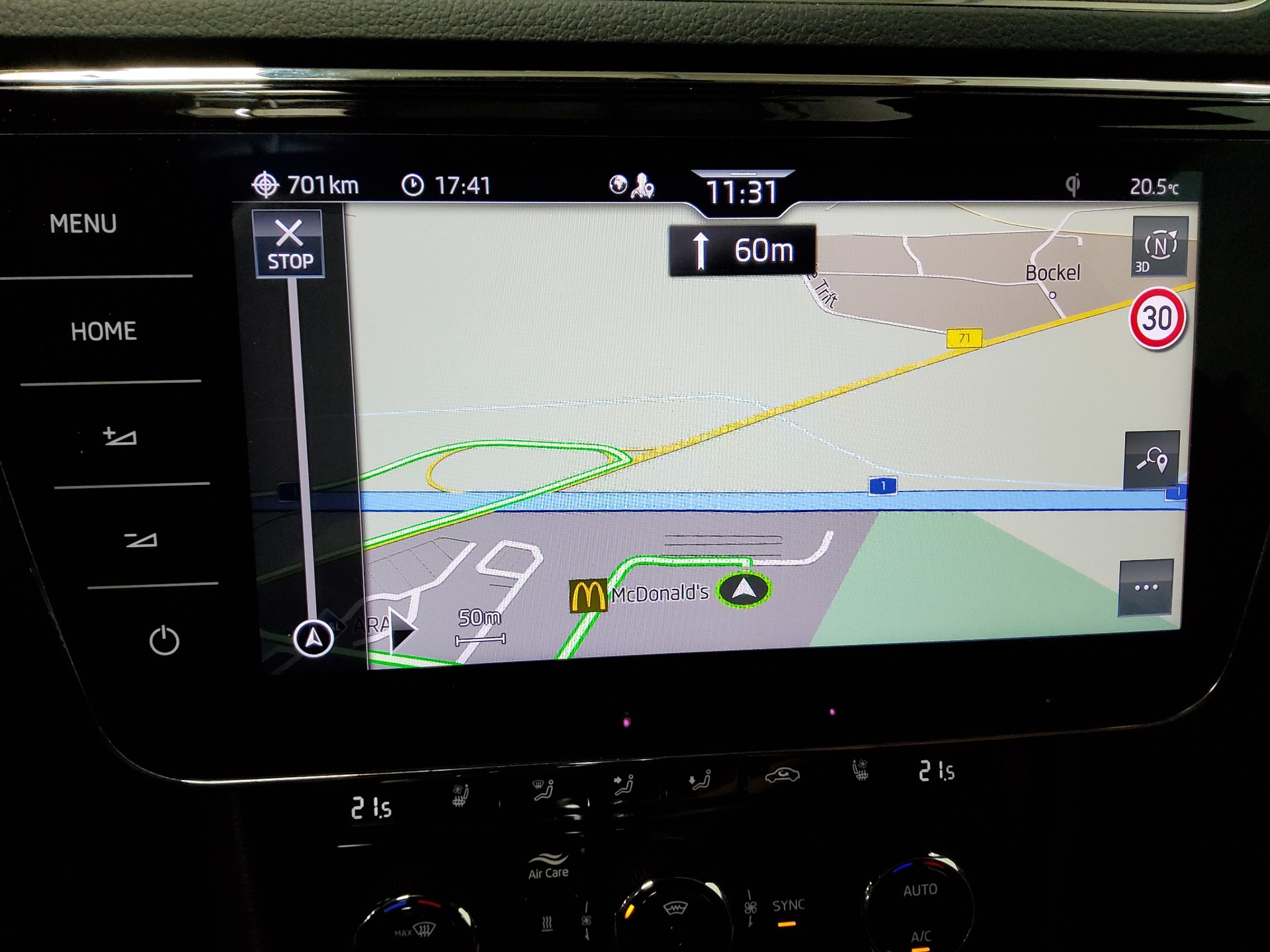 Skoda Superb Kombi 2.0 TSI L&K Navi Matrix-LED vc Pano Leder 7