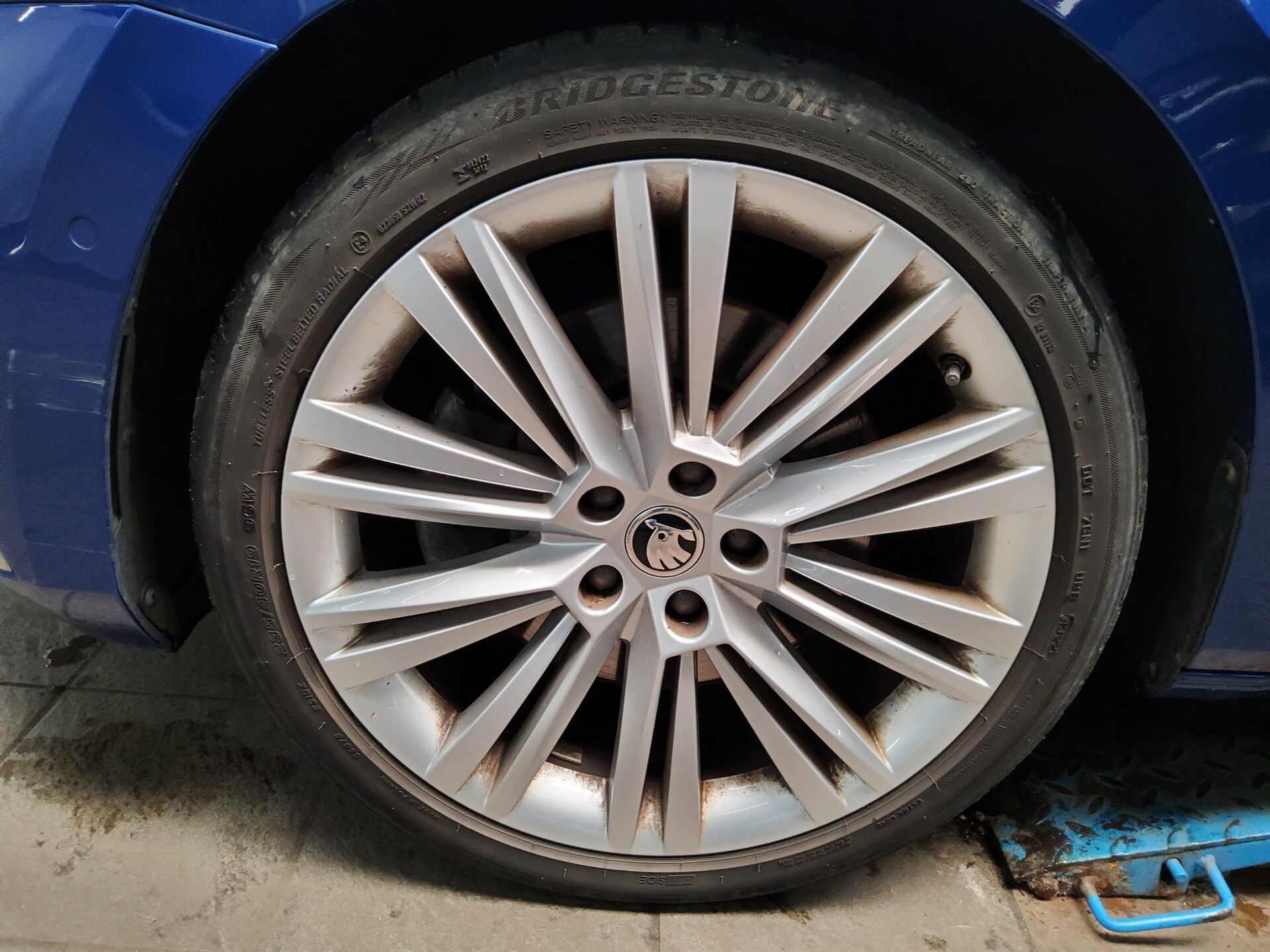Skoda Superb Kombi 2.0 TSI L&K Navi Matrix-LED vc Pano Leder 11