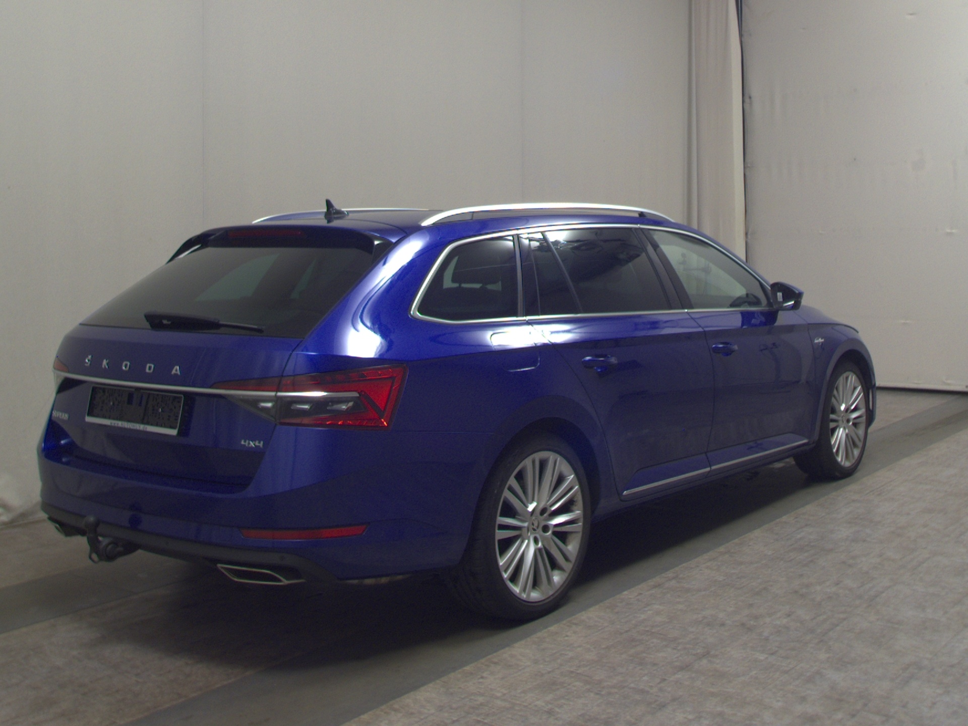 Skoda Superb Kombi 2.0 TSI L&K Navi Matrix-LED vc Pano Leder 4