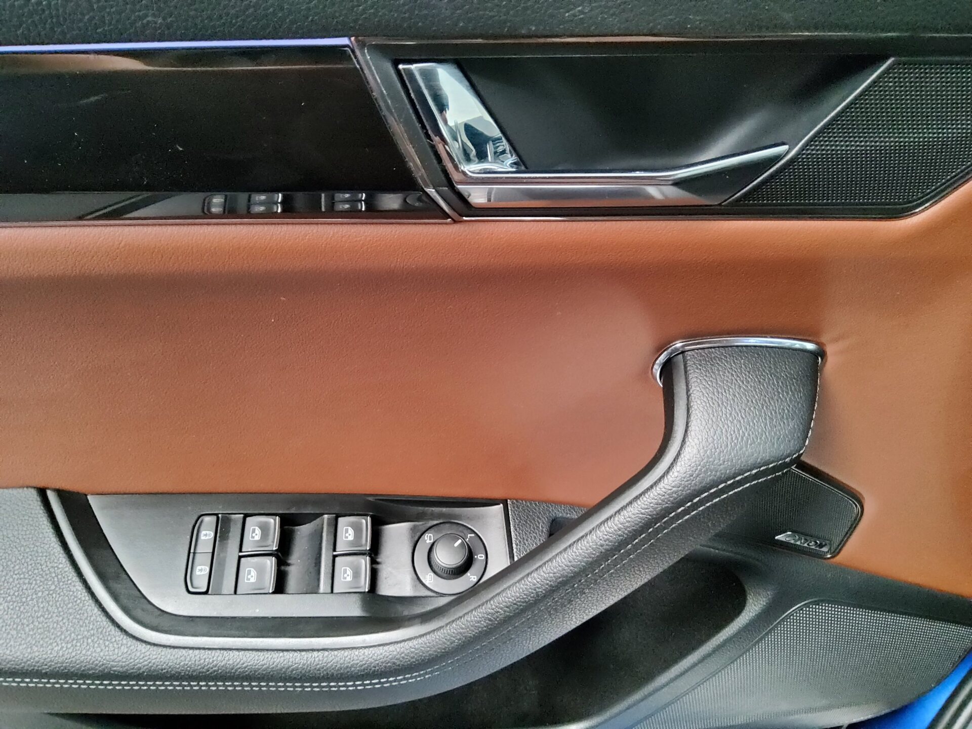 Skoda Superb Kombi 2.0 TSI L&K Navi Matrix-LED vc Pano Leder 10