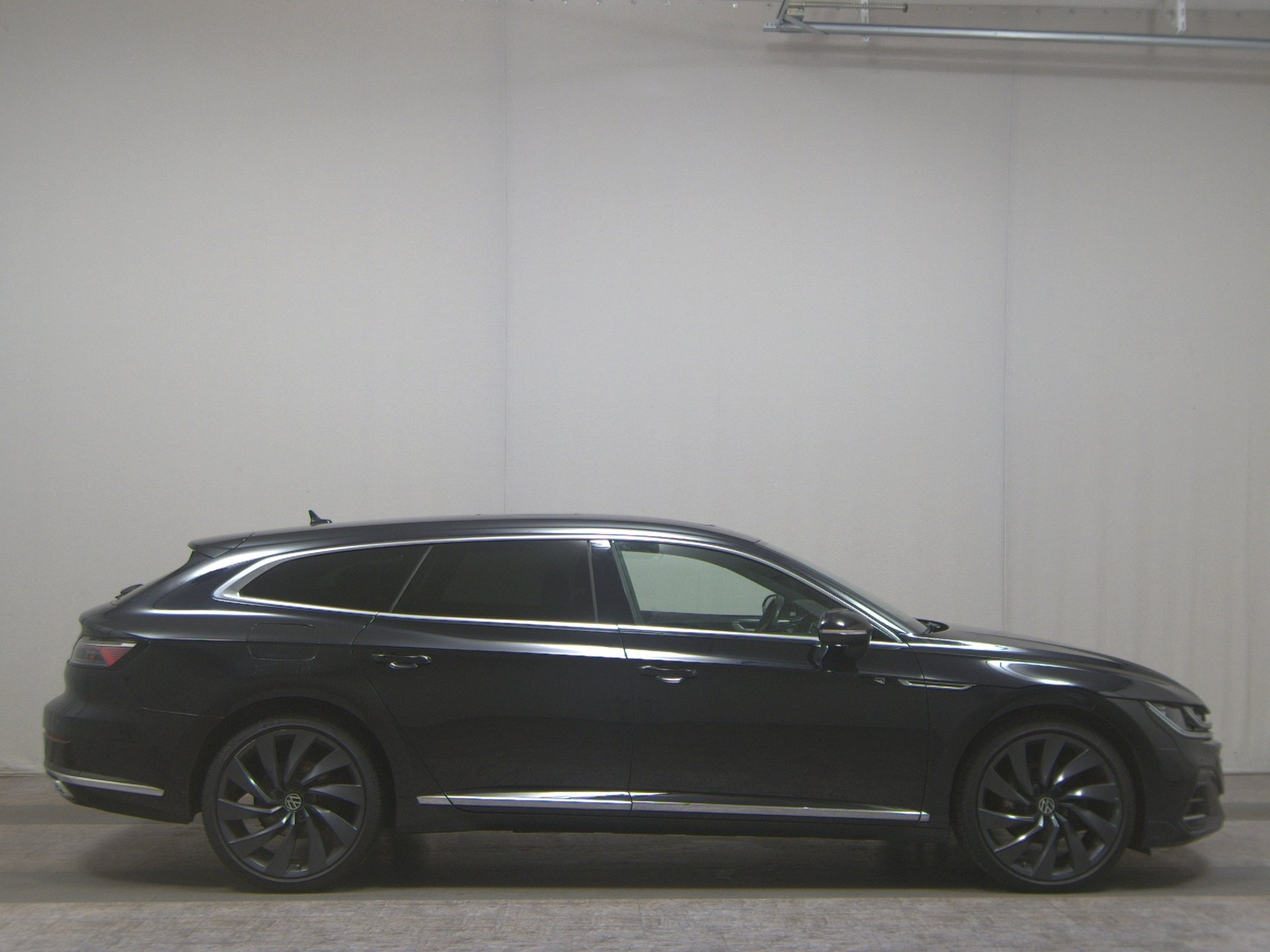 Volkswagen Arteon SB 2.0 TDI R-Line Navi LED DCC AID Pano