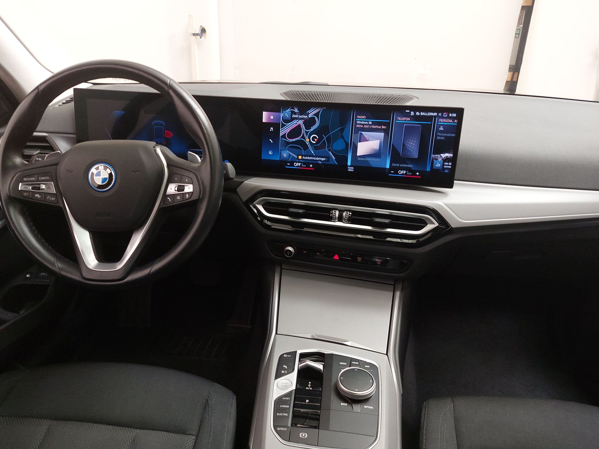 BMW 320 Touring PANO CURVED KAMERA 12