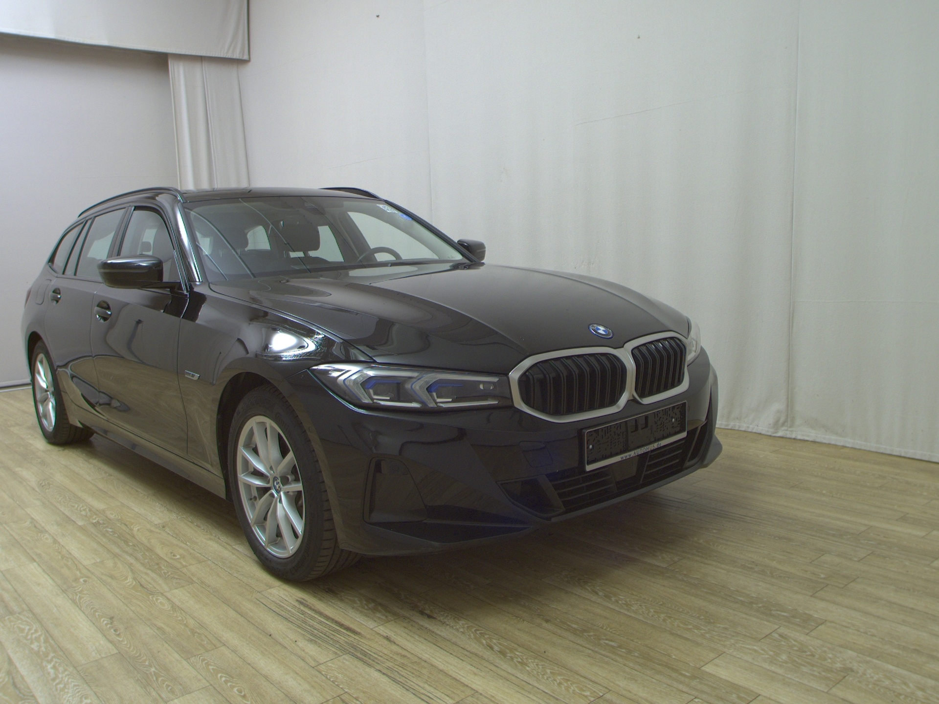 BMW 320 Touring PANO CURVED KAMERA 3