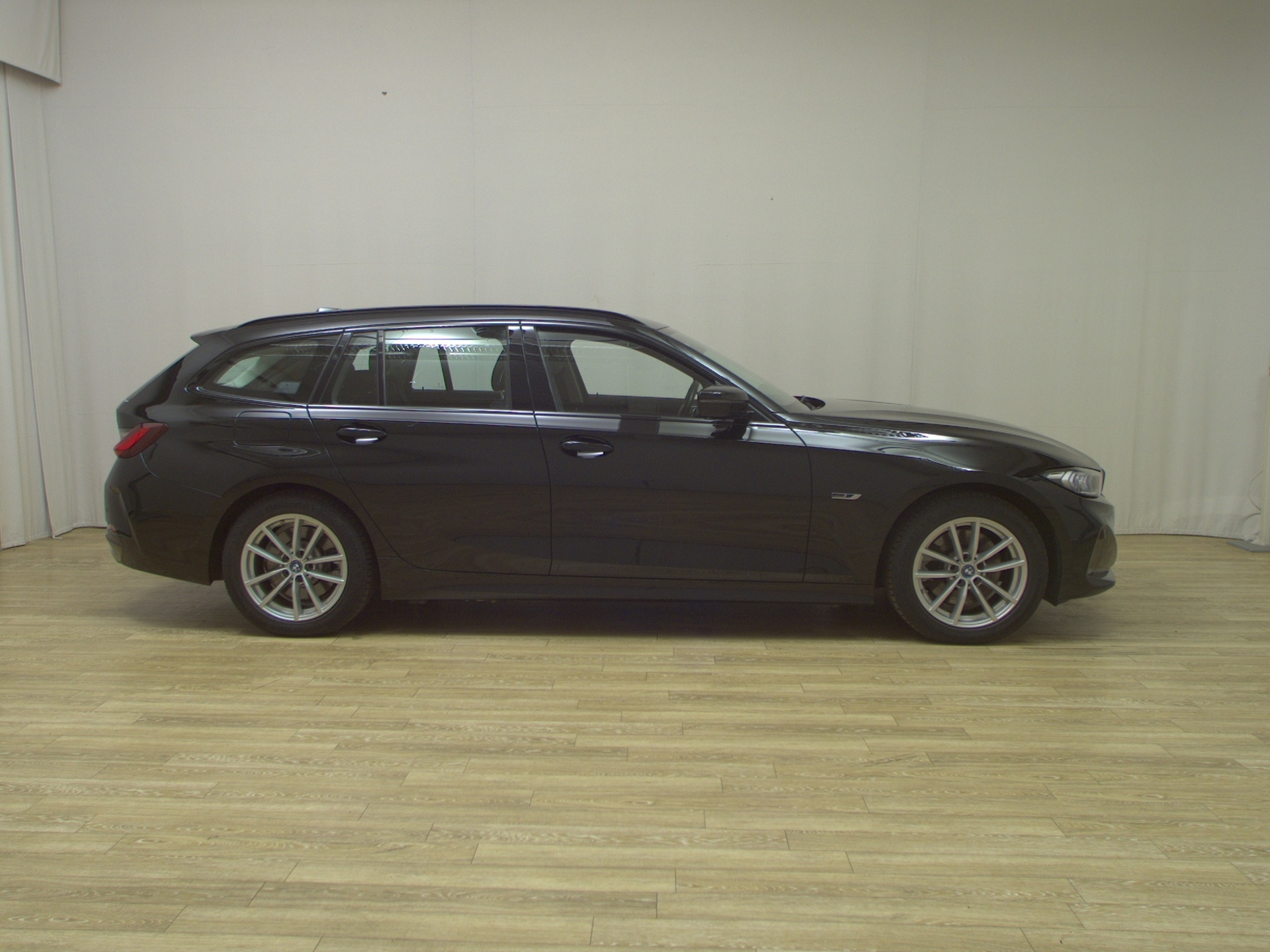 BMW 320 Touring PANO CURVED KAMERA