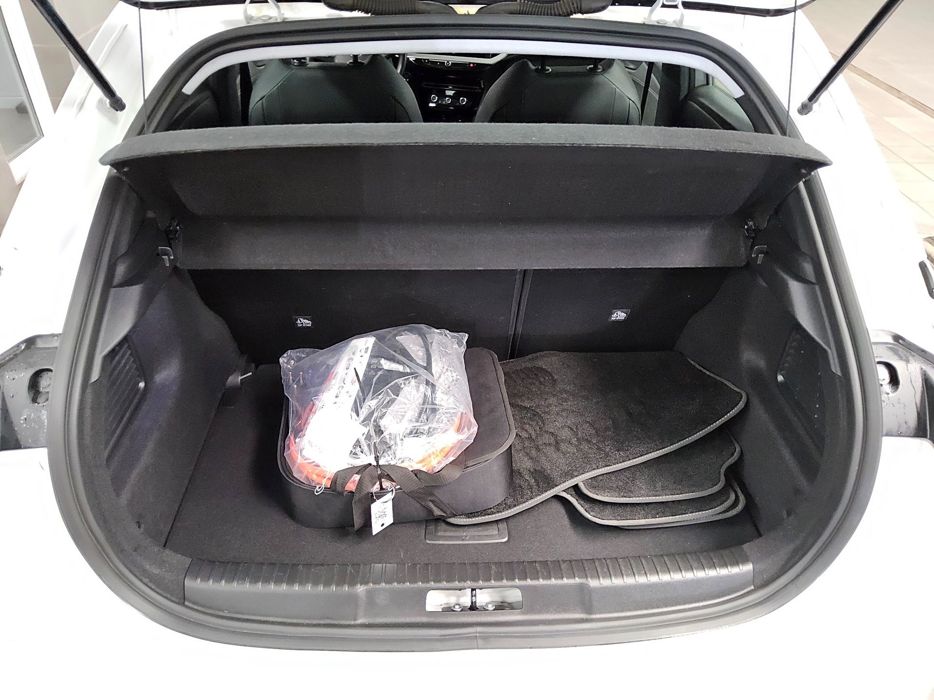 Opel Mokka-e Elegance T-Leder Navi LED RfK Shz 12