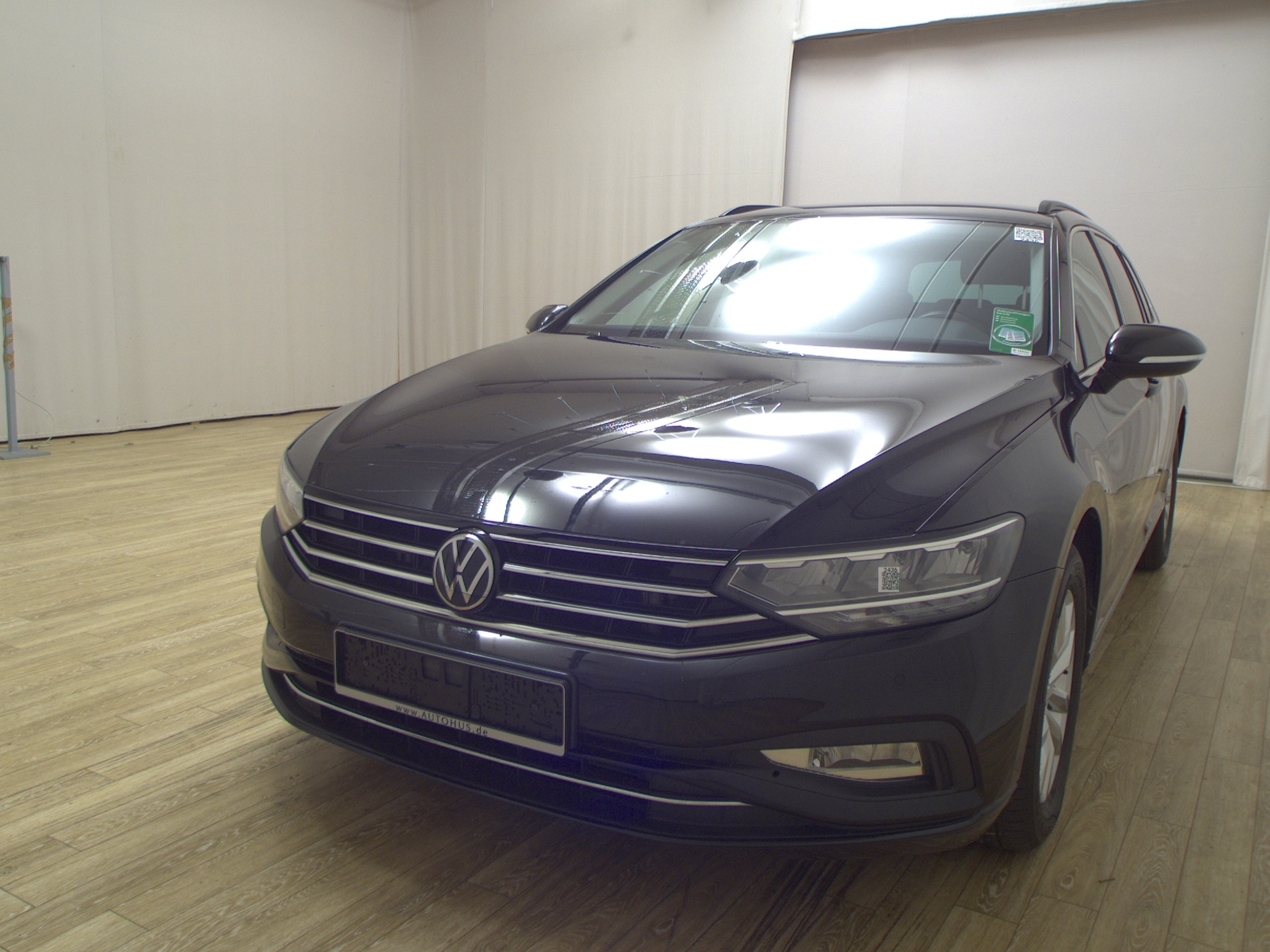 Volkswagen Passat Var. 2.0 TDI Business Navi LED DC StHzg 2