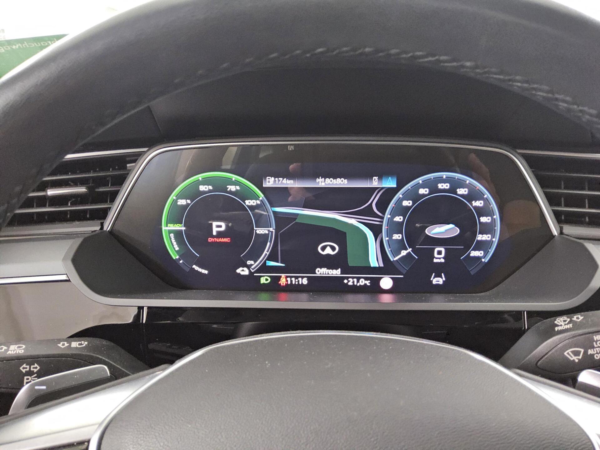 Audi e-tron S-Line NAVI KLIMAAUT LED SHZ PDC 8