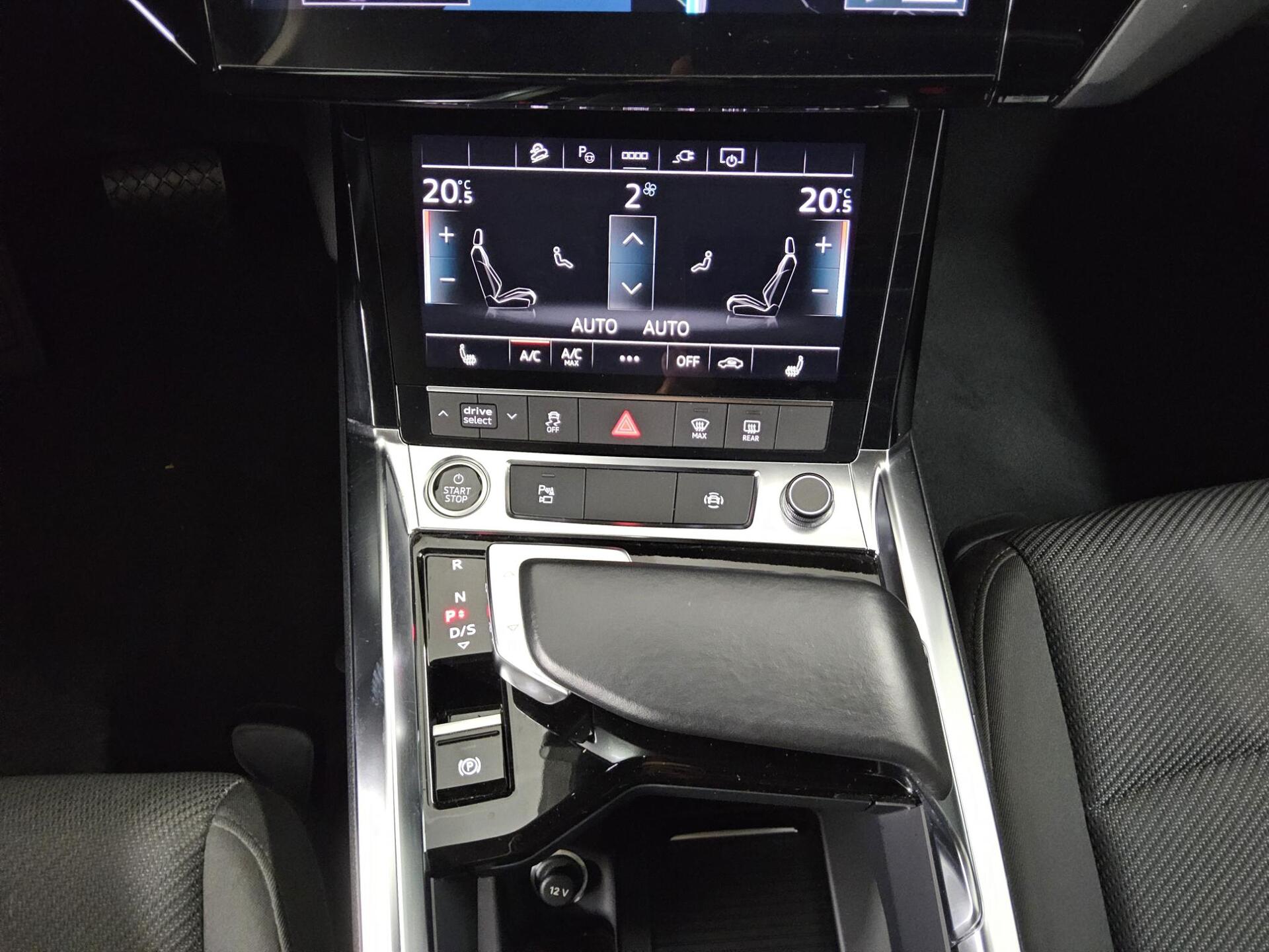 Audi e-tron S-Line NAVI KLIMAAUT LED SHZ PDC 6