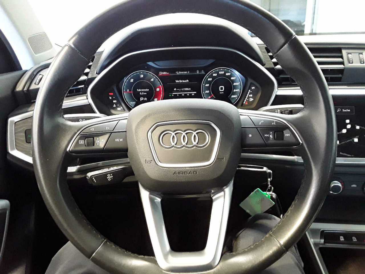 Audi Q3 35 TDI advanced NAVI LED SPORTSITZE SHZ PDC 8