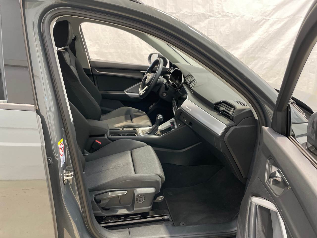 Audi Q3 35 TDI advanced NAVI LED SPORTSITZE SHZ PDC 6