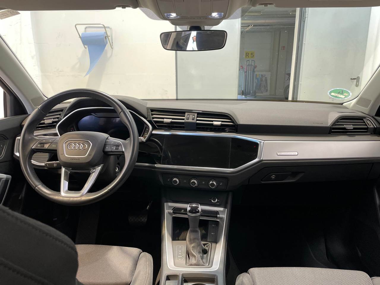 Audi Q3 35 TDI advanced NAVI LED SPORTSITZE SHZ PDC 5