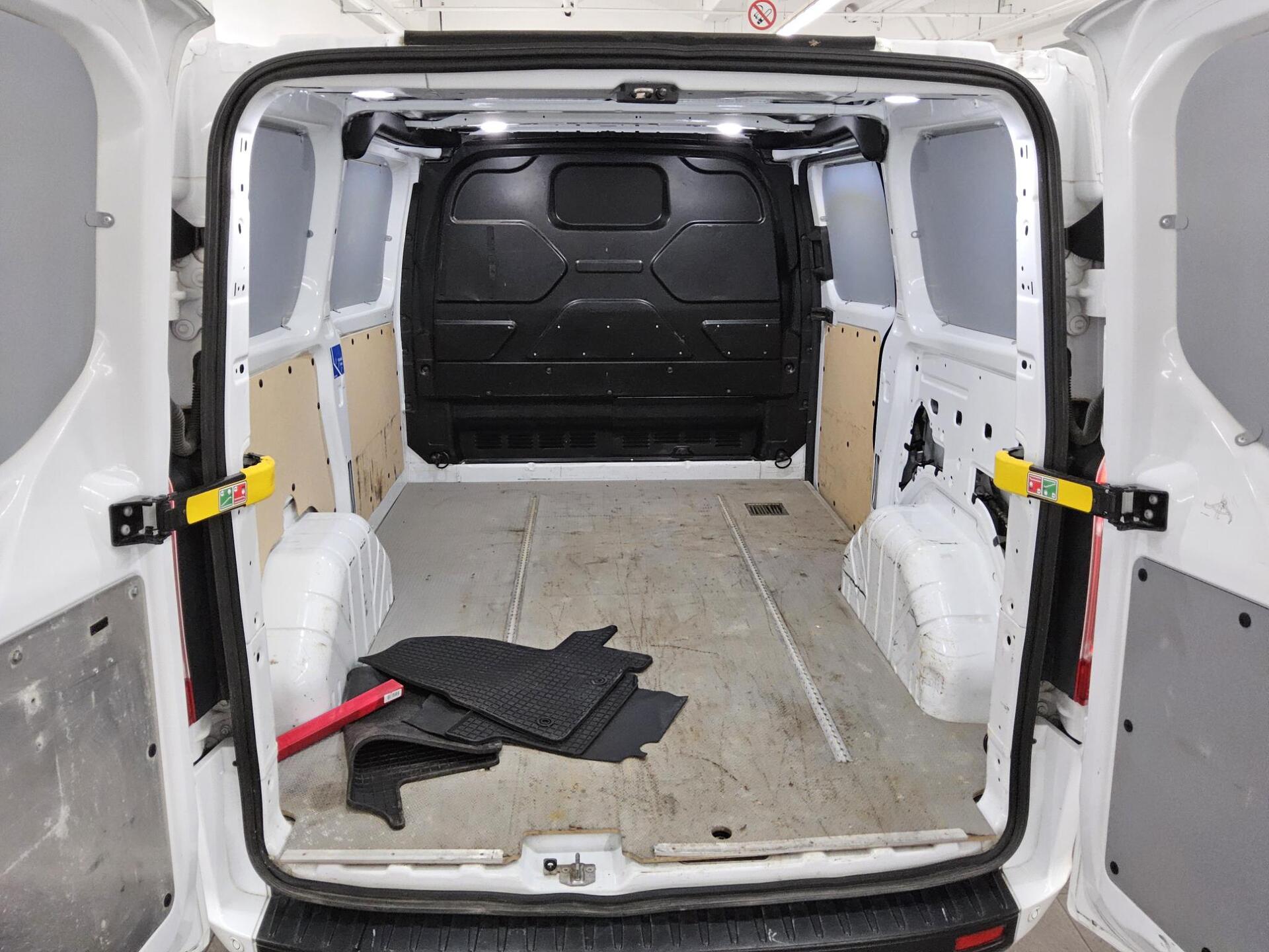 Ford Transit Custom L1H1 2.0 TDCi Trend 3-Sitzer Navi 11