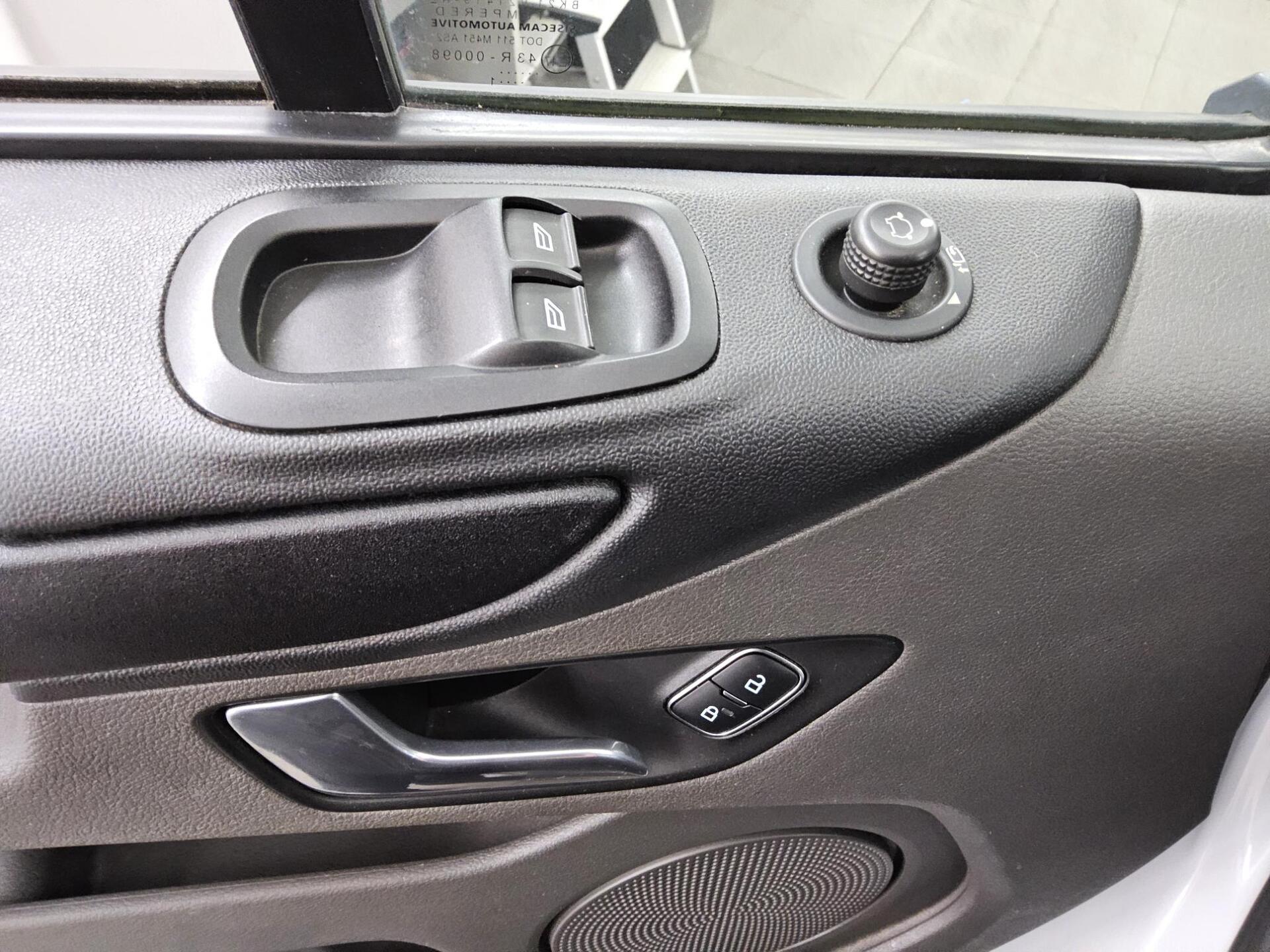 Ford Transit Custom L1H1 2.0 TDCi Trend 3-Sitzer Navi 9