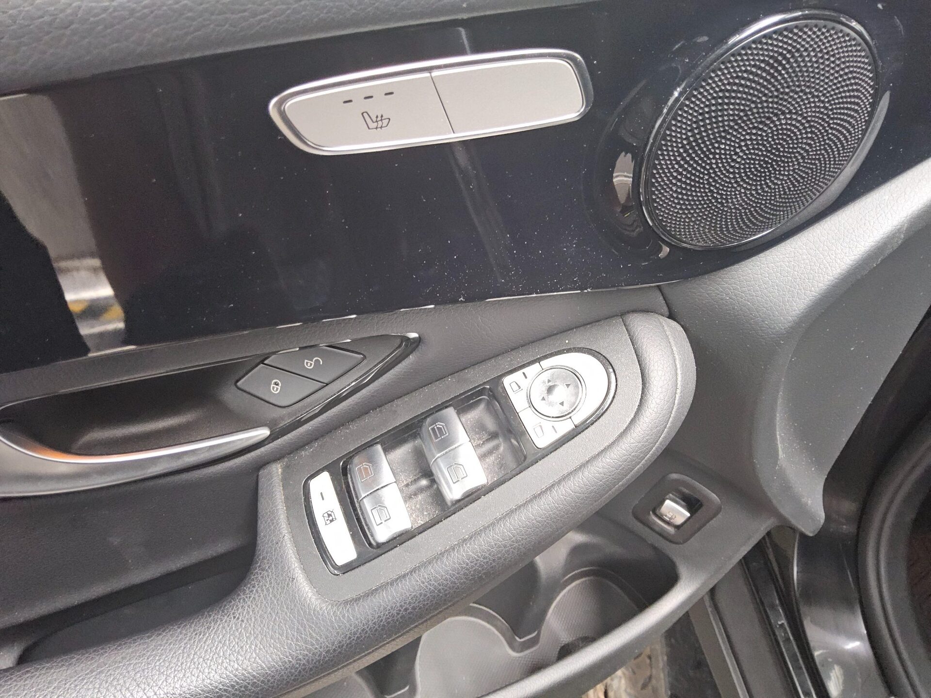 Mercedes-Benz GLC 300 e 4M Navi LED Leder AHK Kamera 9