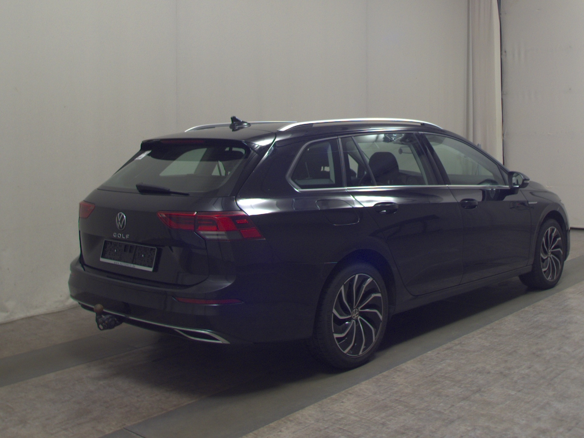Volkswagen Golf-7 Var. 2.0 TDI Style 4