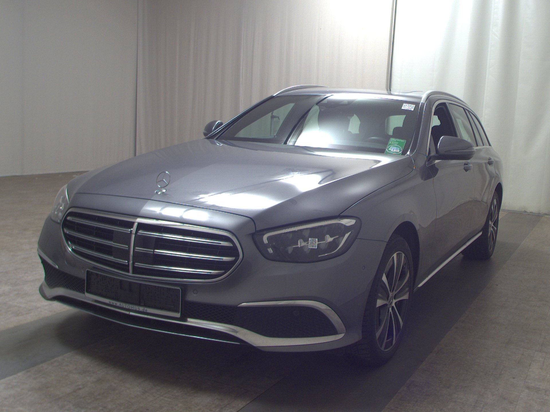 Mercedes-Benz E 300 T de 4M Exclusive Navi LED GSD HuD Burm Leder AHK 2