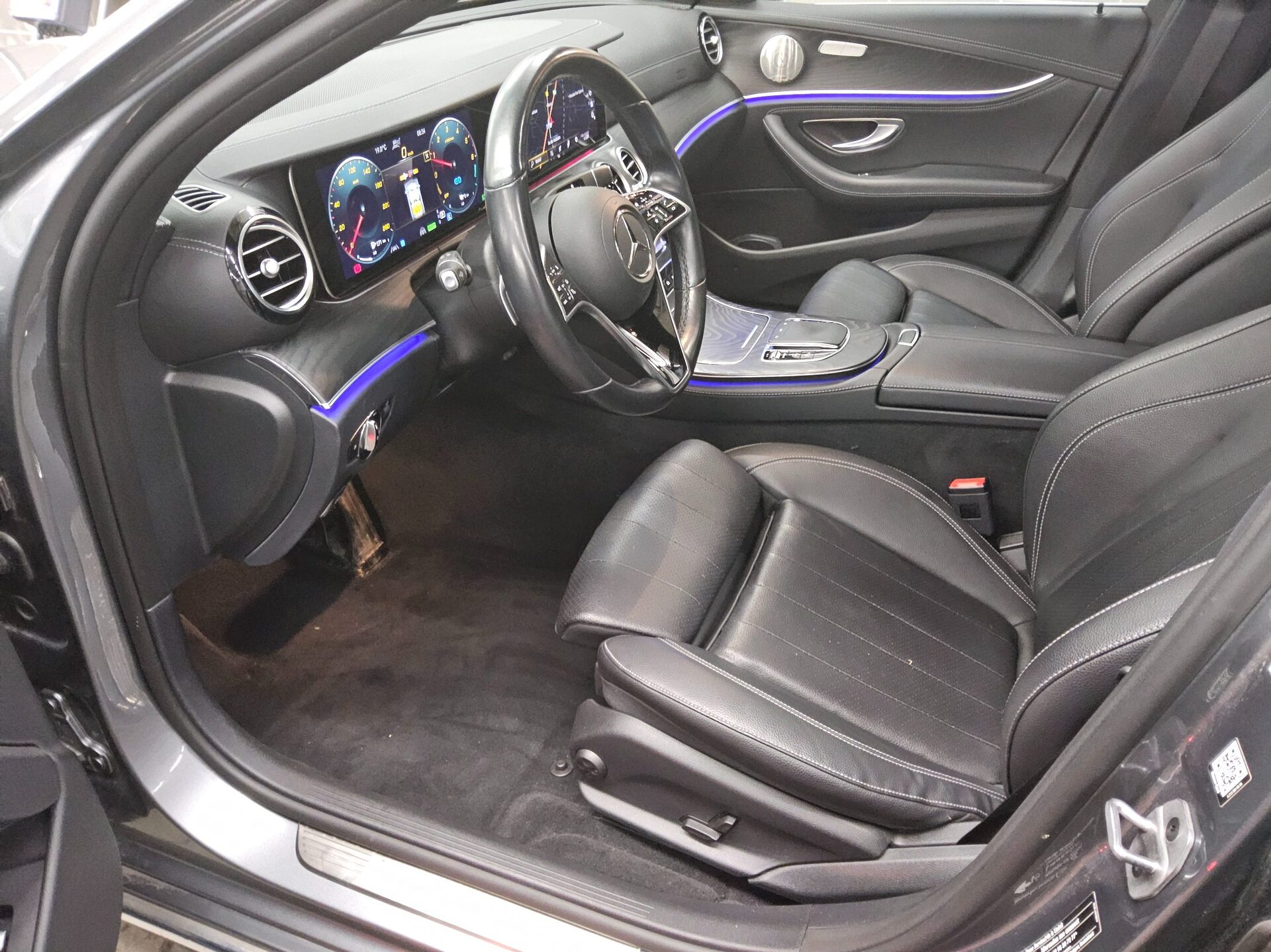 Mercedes-Benz E 300 T de 4M Exclusive Navi LED GSD HuD Burm Leder AHK 8