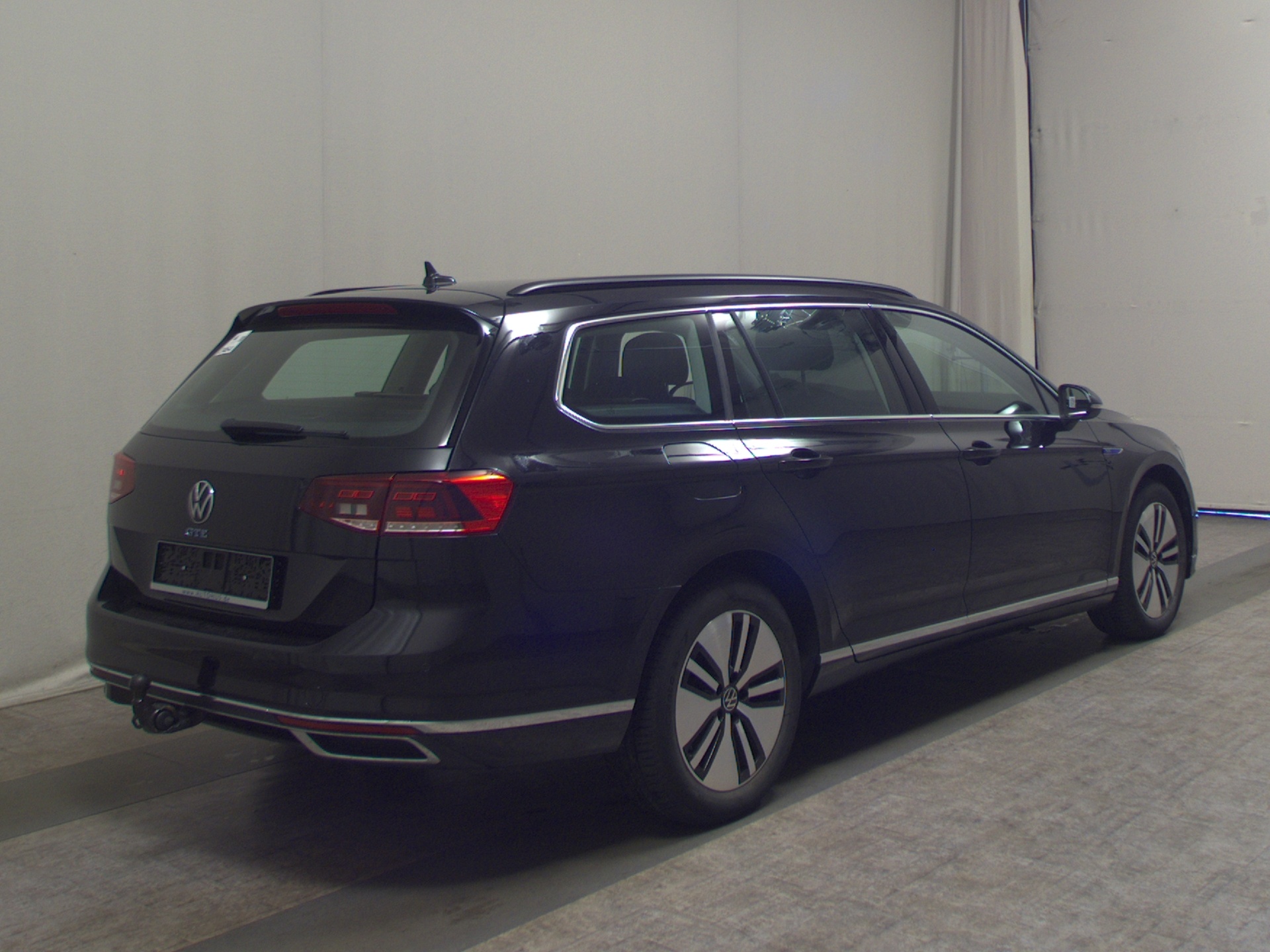Volkswagen Passat Var. GTE 1.4 TSI Navi DC Pano AHK 4