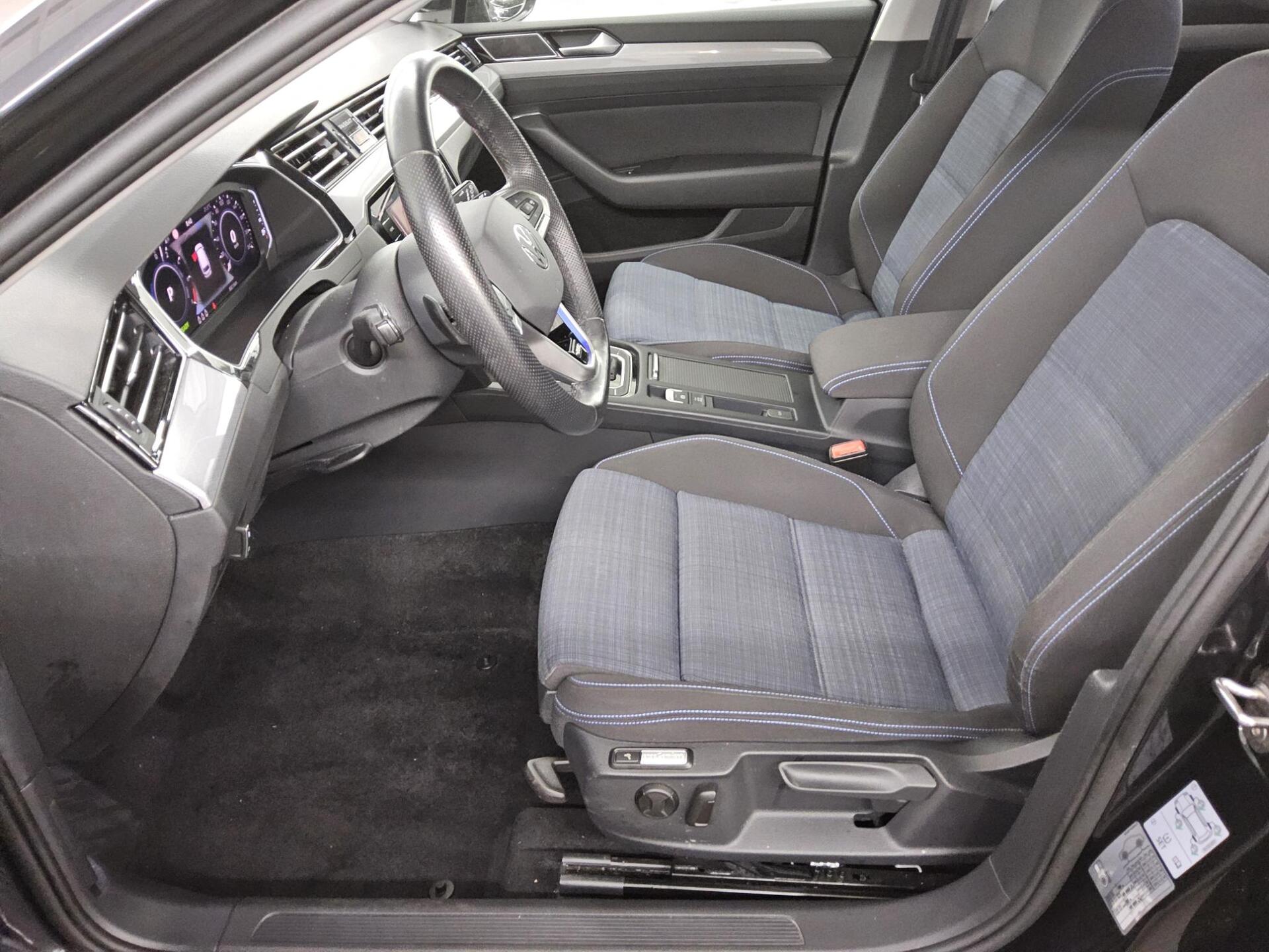 Volkswagen Passat Variant GTE 1.4 TSI Navi LED DC-Pro RFK ACC 9