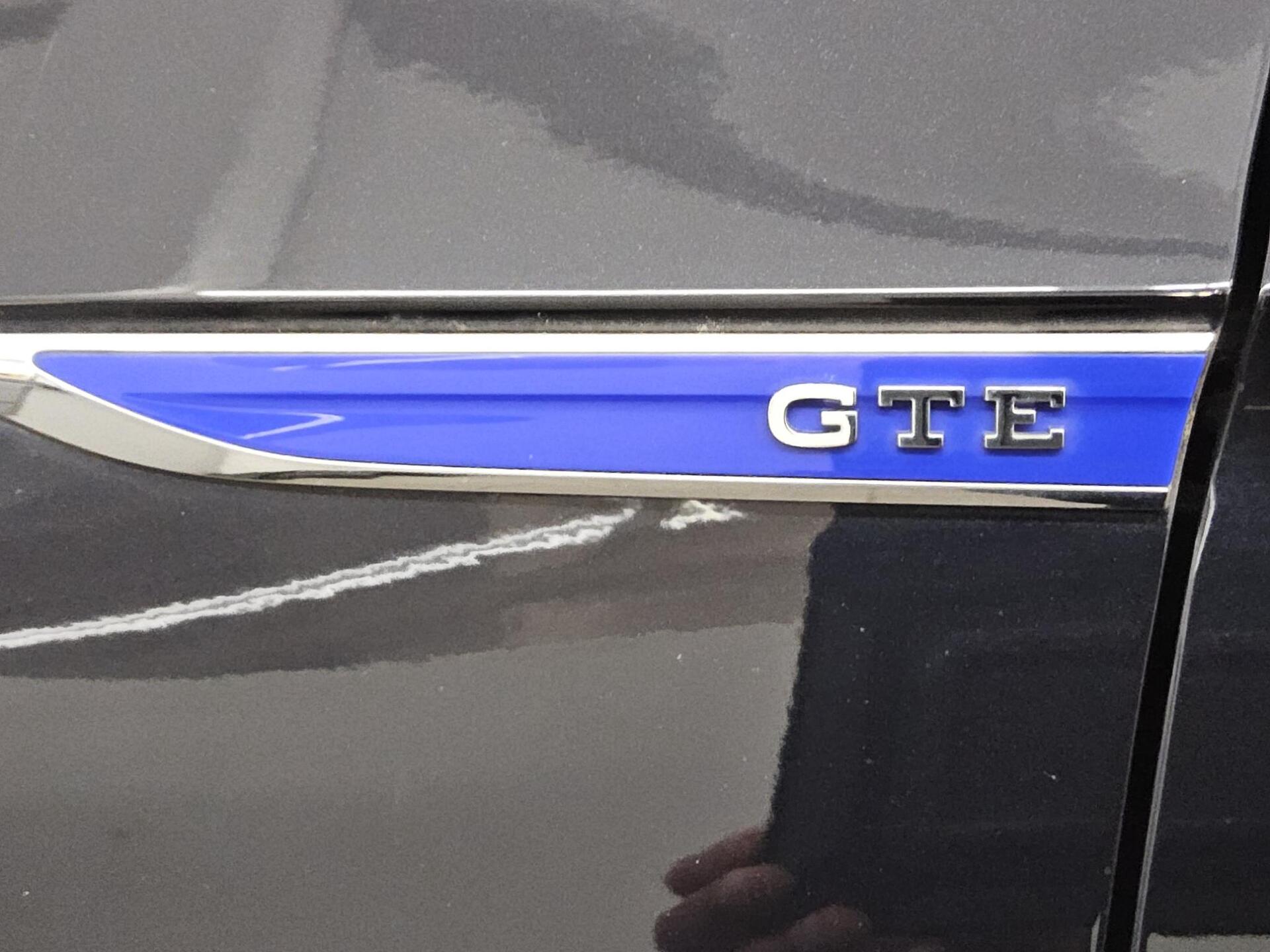 Volkswagen Passat Variant GTE 1.4 TSI Navi LED DC-Pro RFK ACC 12