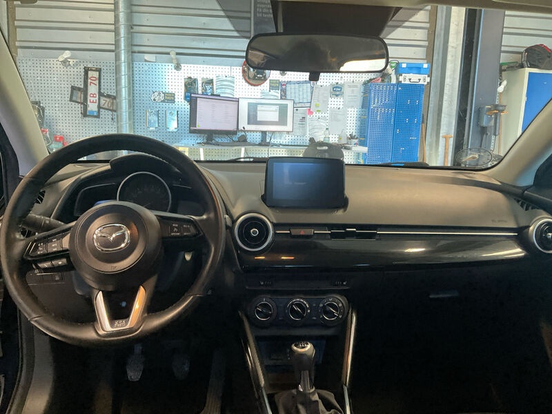 Mazda 2 1.5 RADIO 5