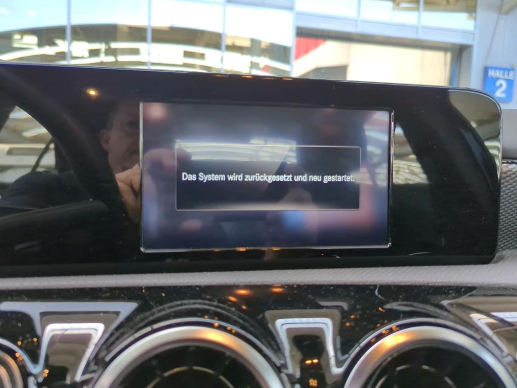 Mercedes-Benz A 250 Progressive T-Leder Navi RFK 9