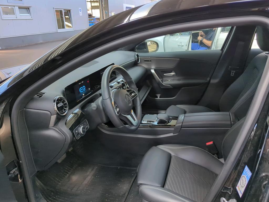 Mercedes-Benz A 250 Progressive T-Leder Navi RFK 6