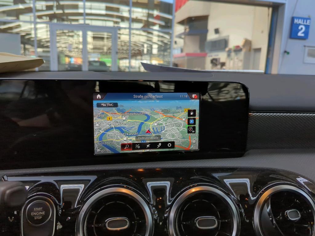 Mercedes-Benz A 250 Progressive T-Leder Navi RFK 8