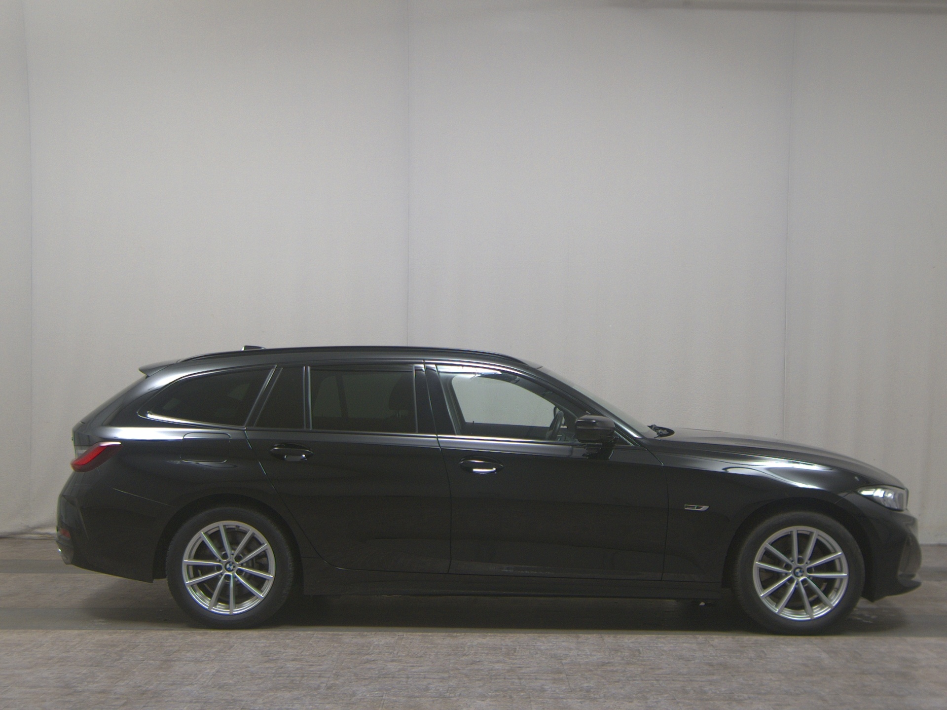 BMW 320e Touring Navi LED Wide Shz T-Leder