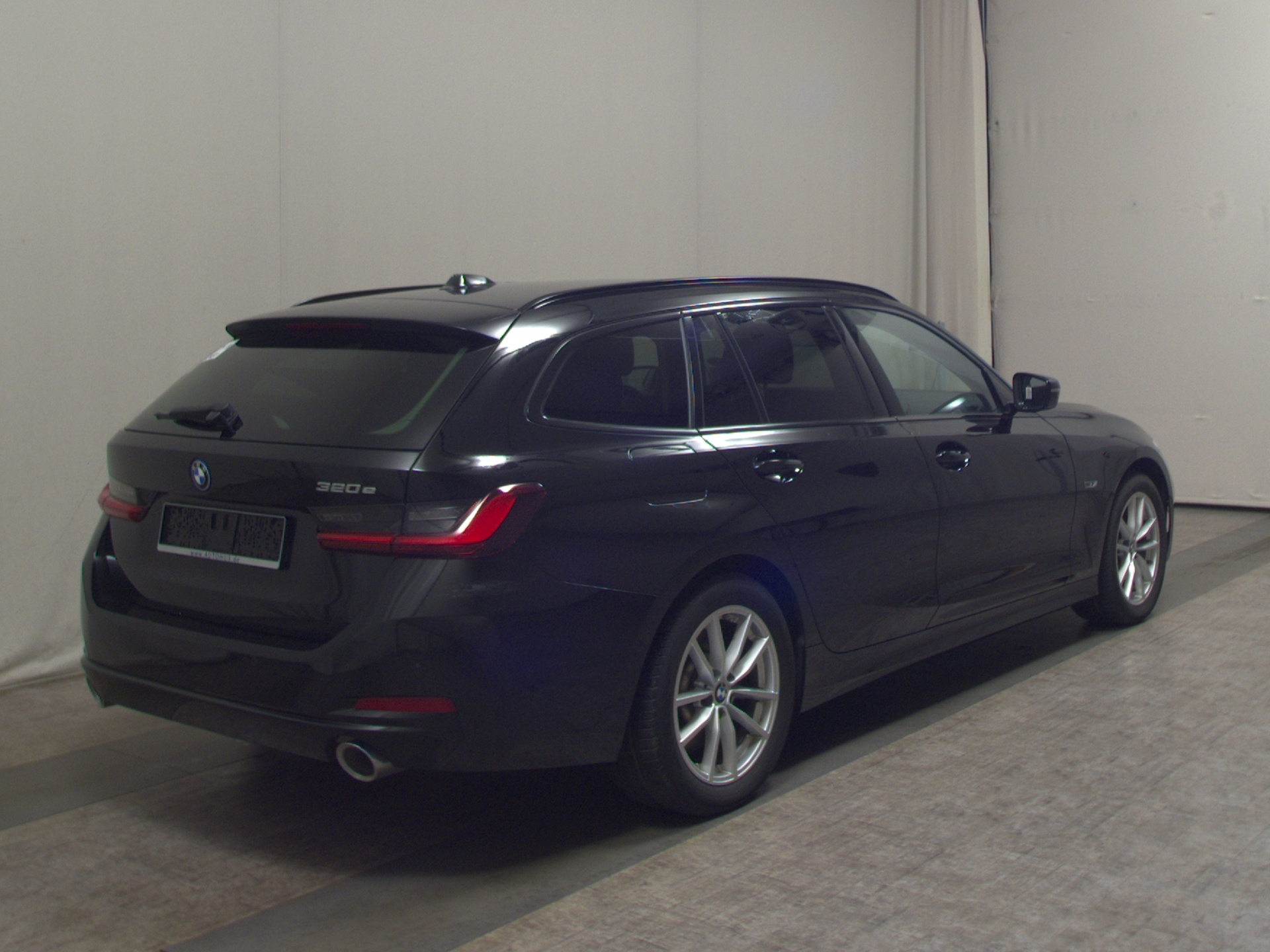 BMW 320e Touring Navi LED Wide Shz T-Leder 4