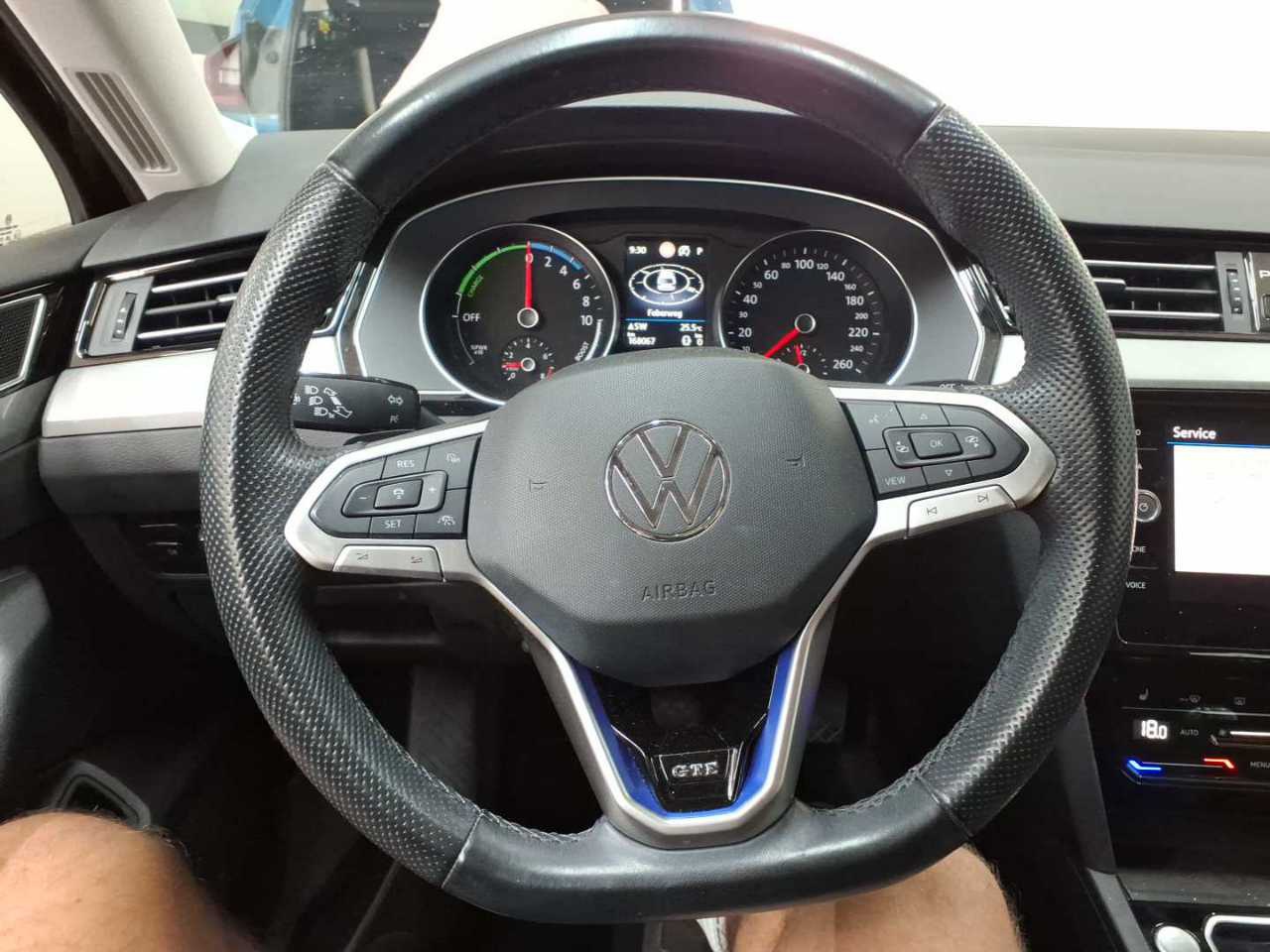 Volkswagen Passat Variant GTE 1.4 TSI GTE Navi LED AHK RFK 10