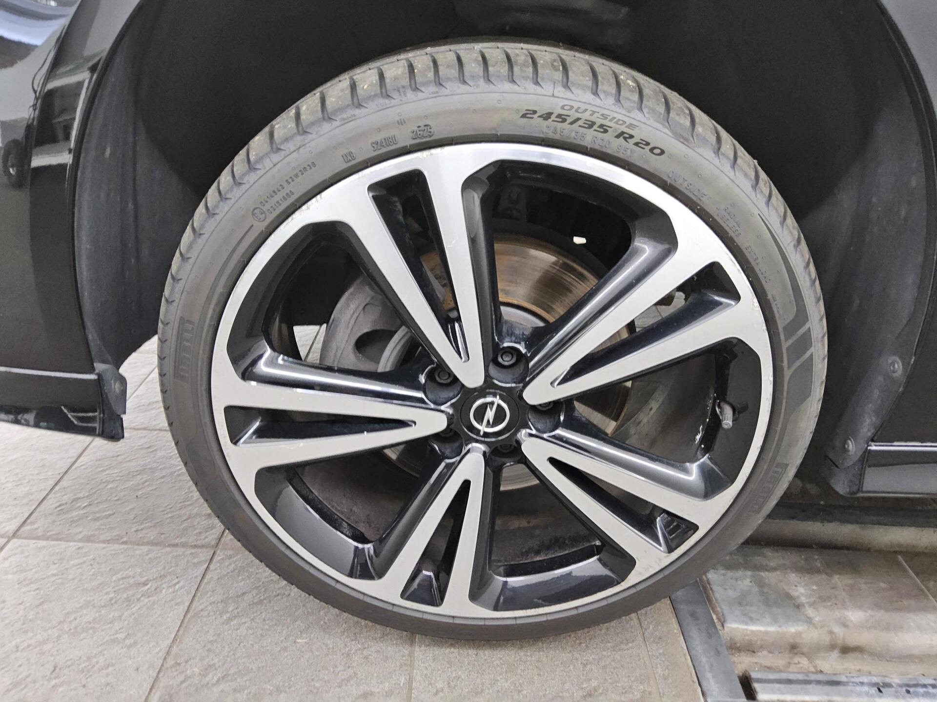 Opel Insignia ST 2.0 D Ultimate Navi LED Alcantara Shz AHK RFK 10