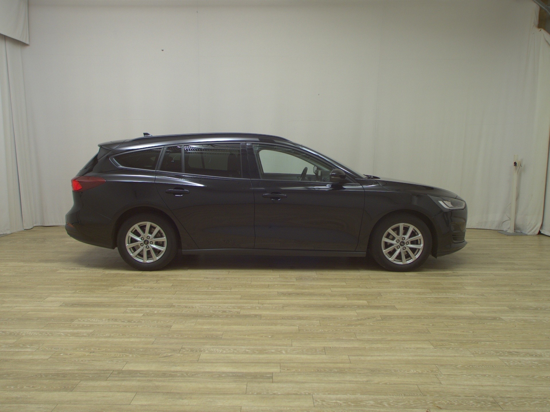Ford Focus Turnier 1.5 EB Cool&Connect Navi LED RFK