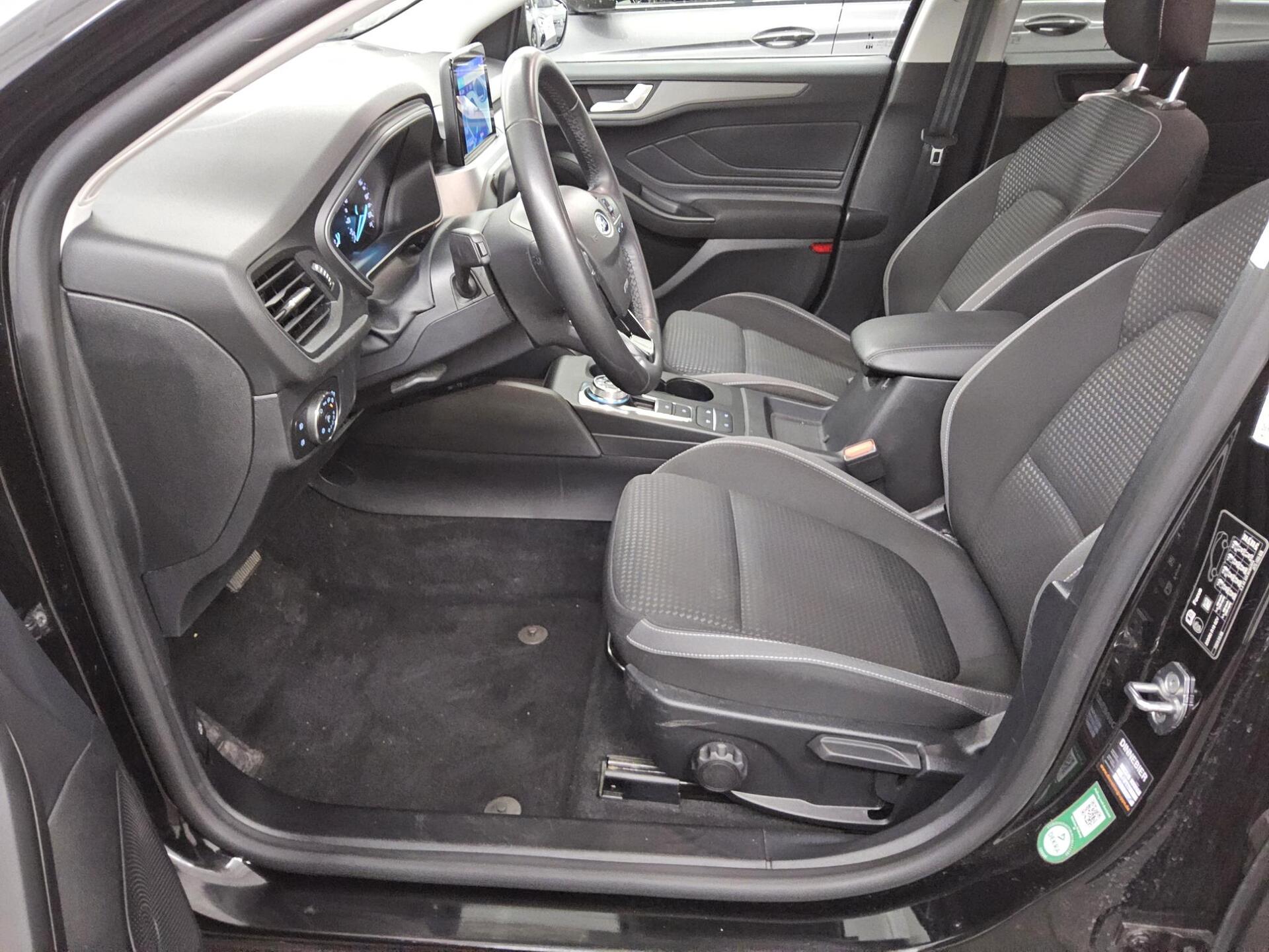 Ford Focus Turnier 1.5 EB Cool&Connect Navi LED RFK 8