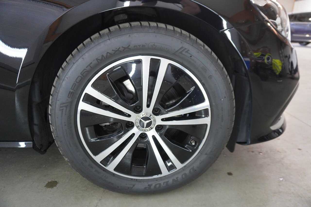 Mercedes-Benz E 220 T 4M Avantgarde Navi LED Widescrn AHK RFK 12